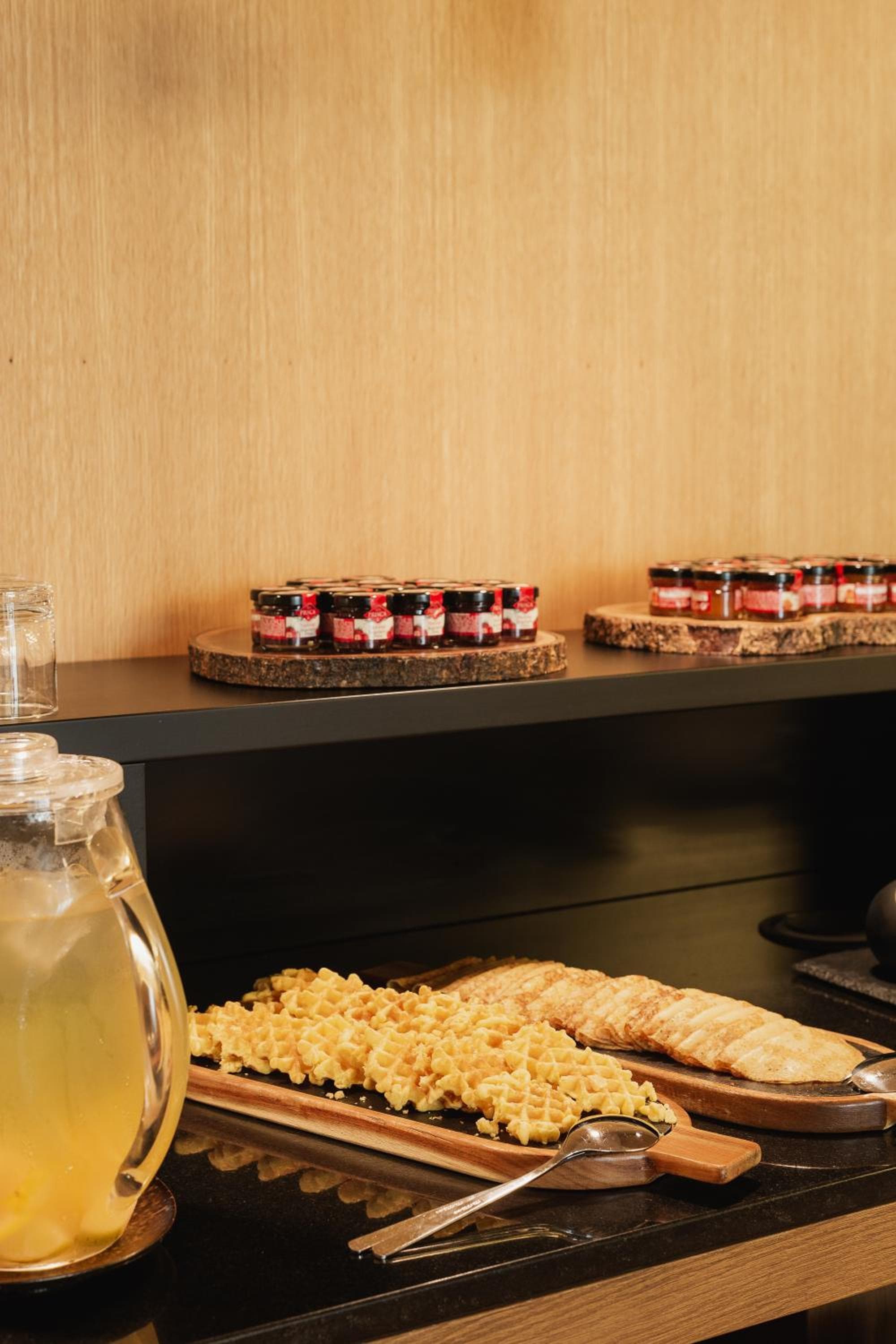 Lumen Hotel & The Lisbon Light Show hotel, Rua Sousa Martins nº 20, Lisbon, Portugal — photo 56