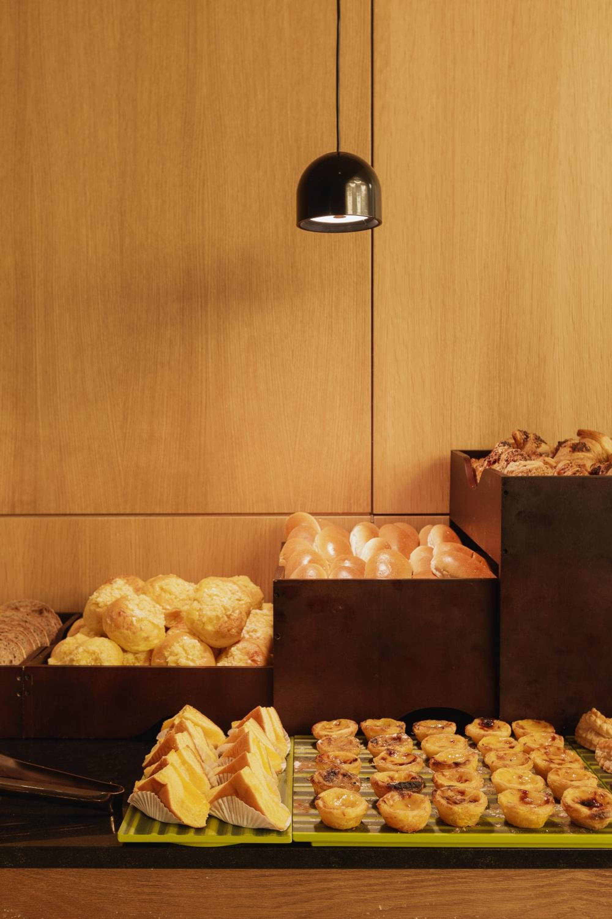 Lumen Hotel & The Lisbon Light Show hotel, Rua Sousa Martins nº 20, Lisbon, Portugal — photo 15