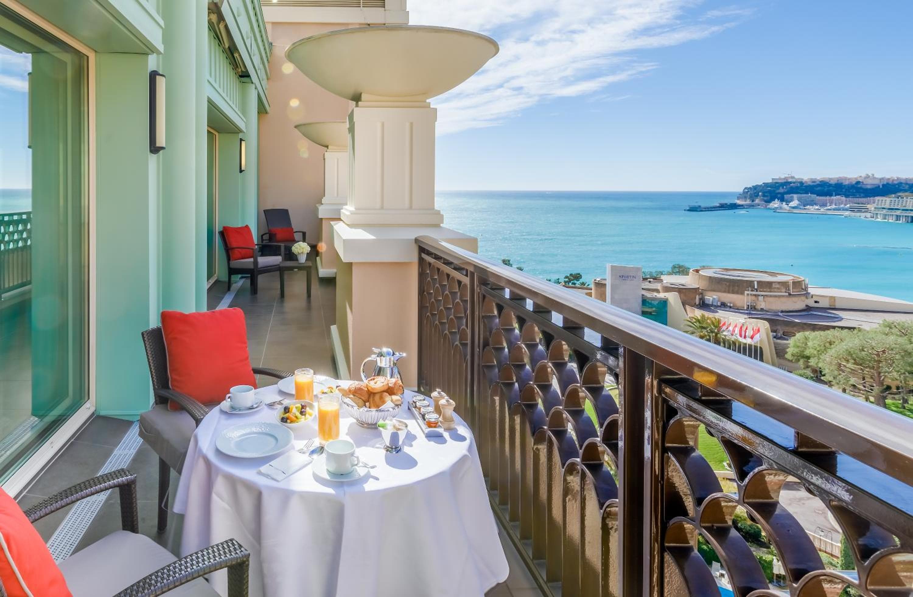 Montecarlo Bay Hotel & Resort — 8
