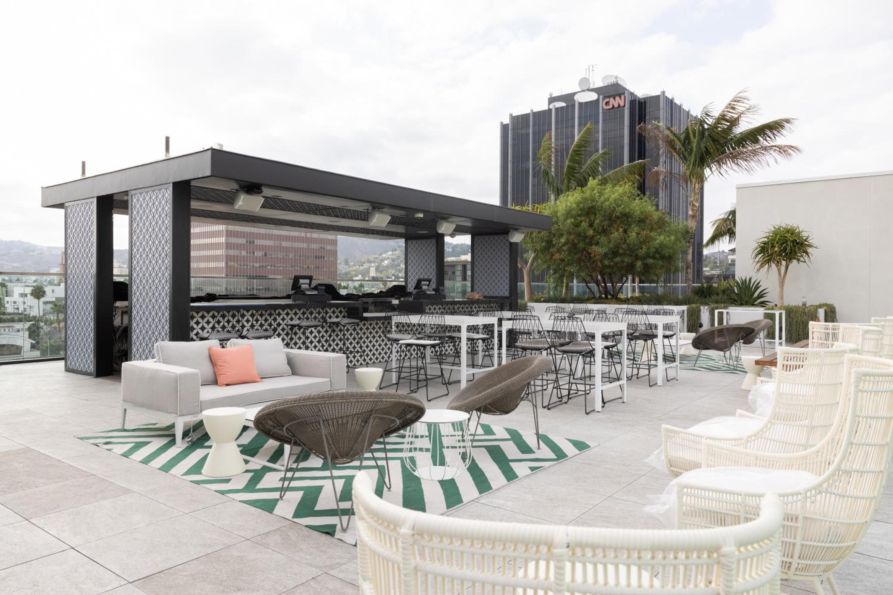 Das Godfrey Hotel Hollywood — 13