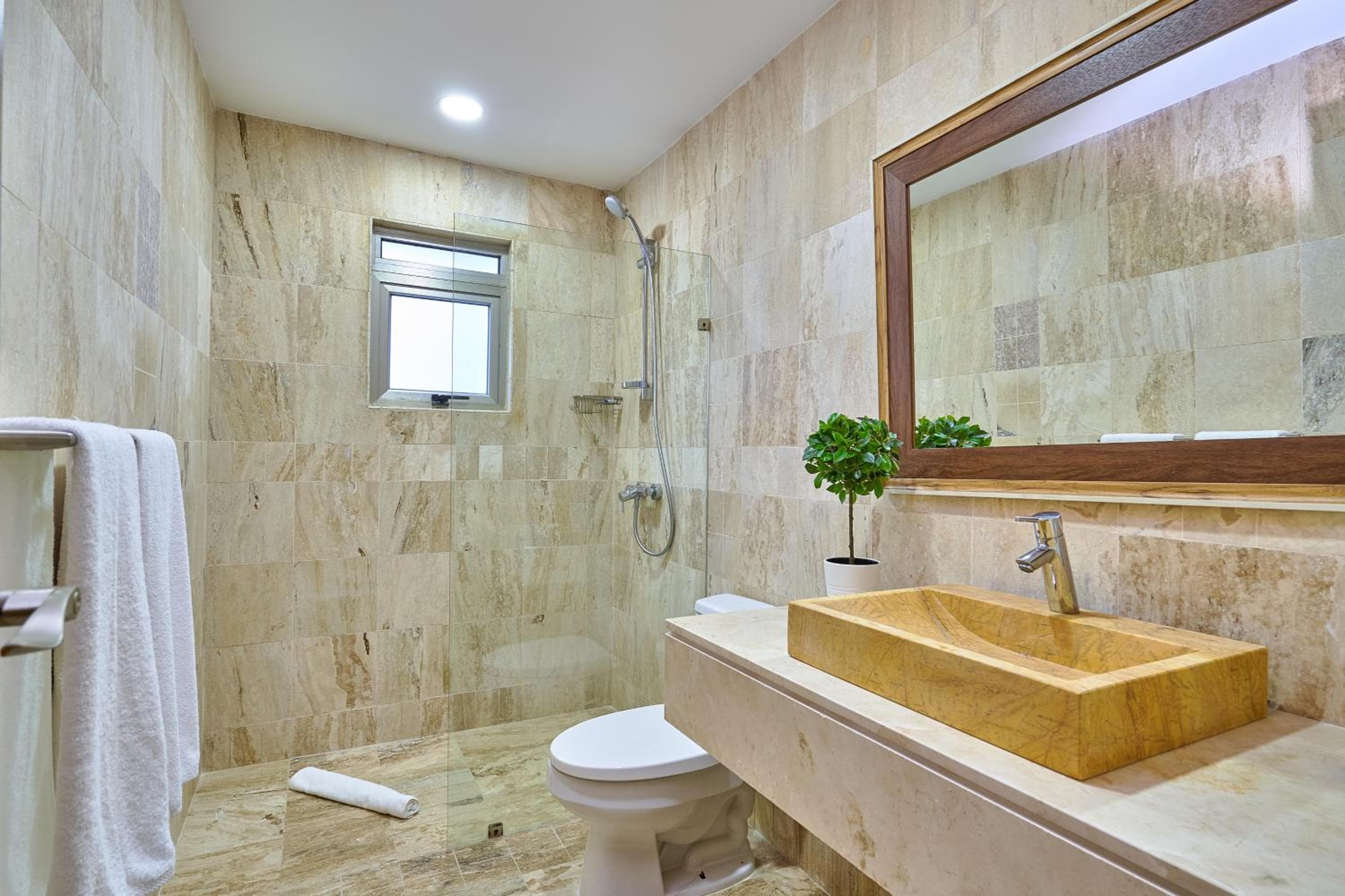 Costa Atlantica Punta Cana - Beach Vacation Condos — 12