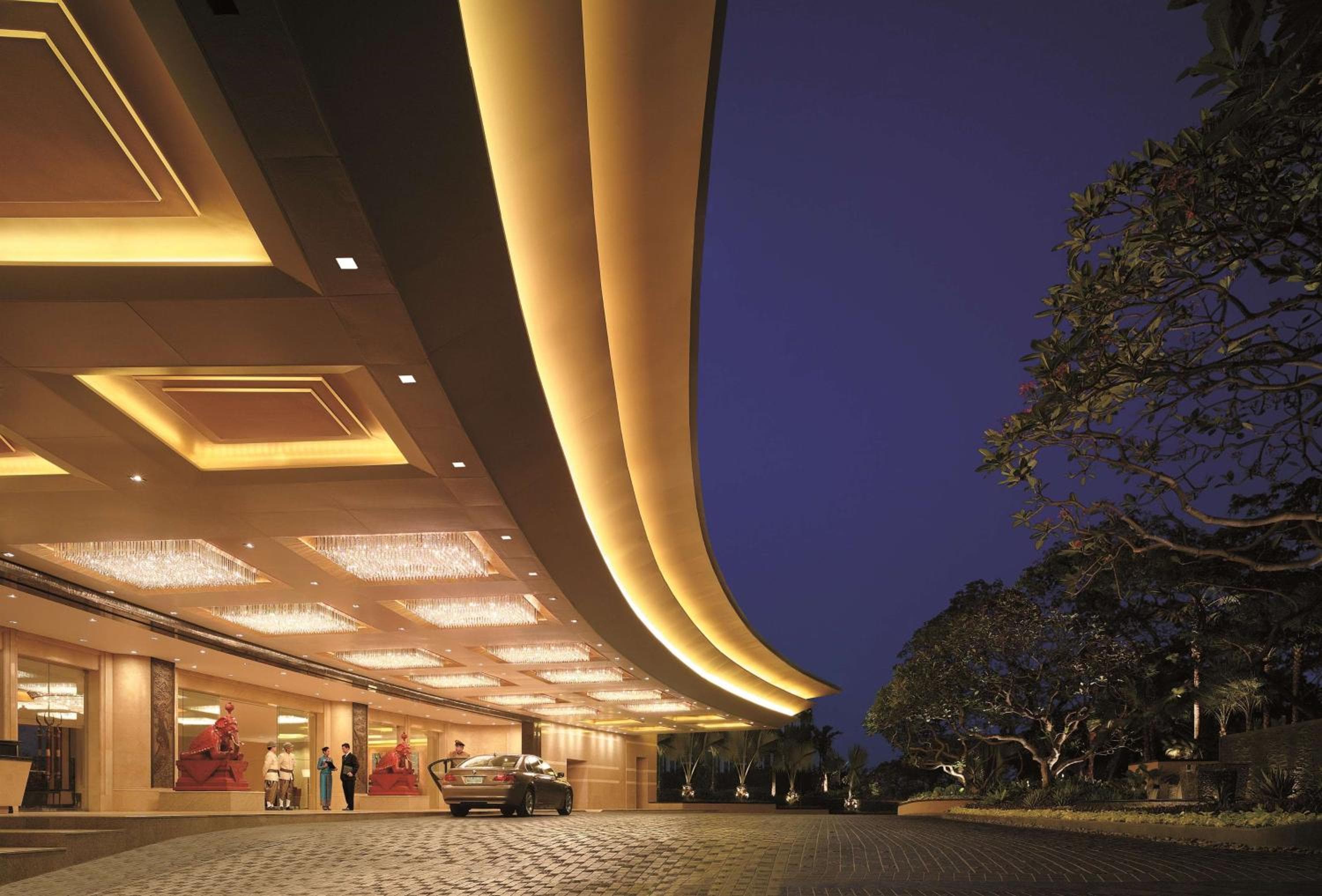 Shangri-La Bangkok hotel, 89 Soi Wat Suan Plu, Bangrak, Bangkok, Thailand — photo 75