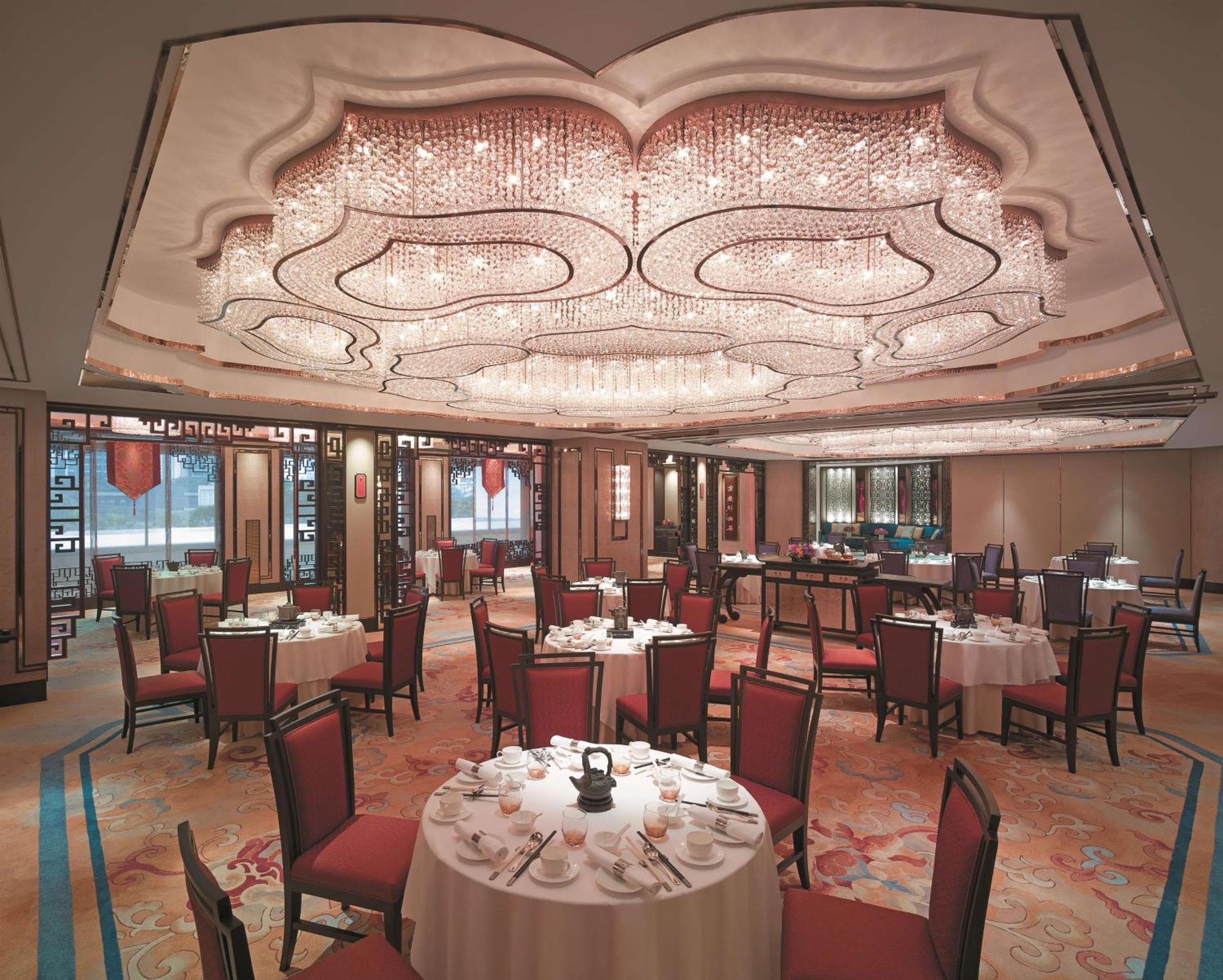 Shangri-La Bangkok hotel, 89 Soi Wat Suan Plu, Bangrak, Bangkok, Thailand — photo 30