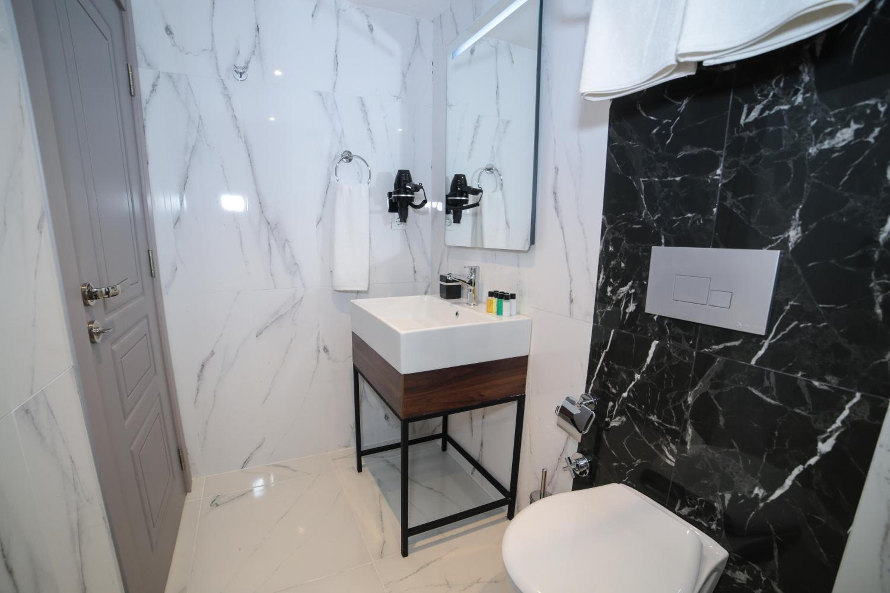Lo spazioso Hotel Nişantaşı — 28