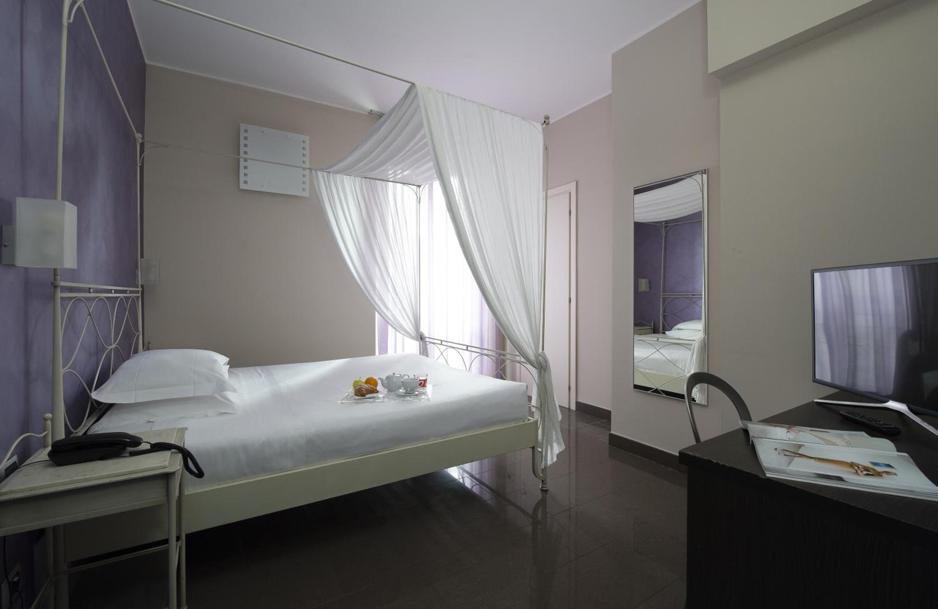 Hotel Five — 28