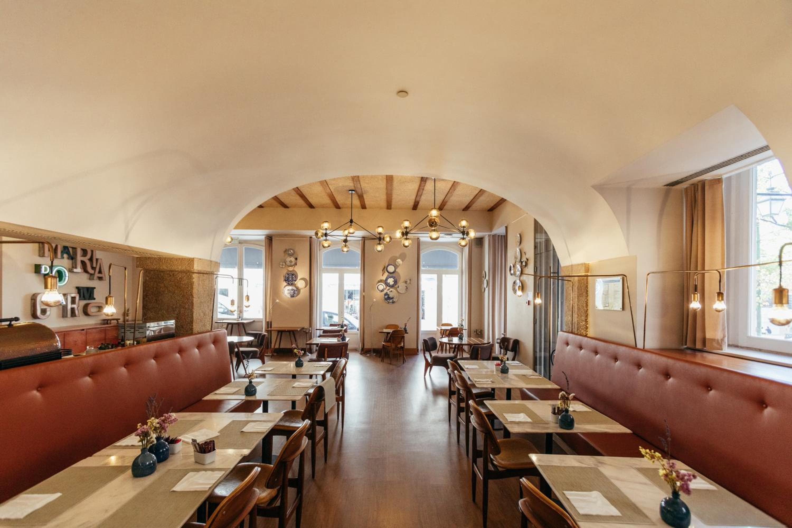 Lisbona Carmo Hotel — 12