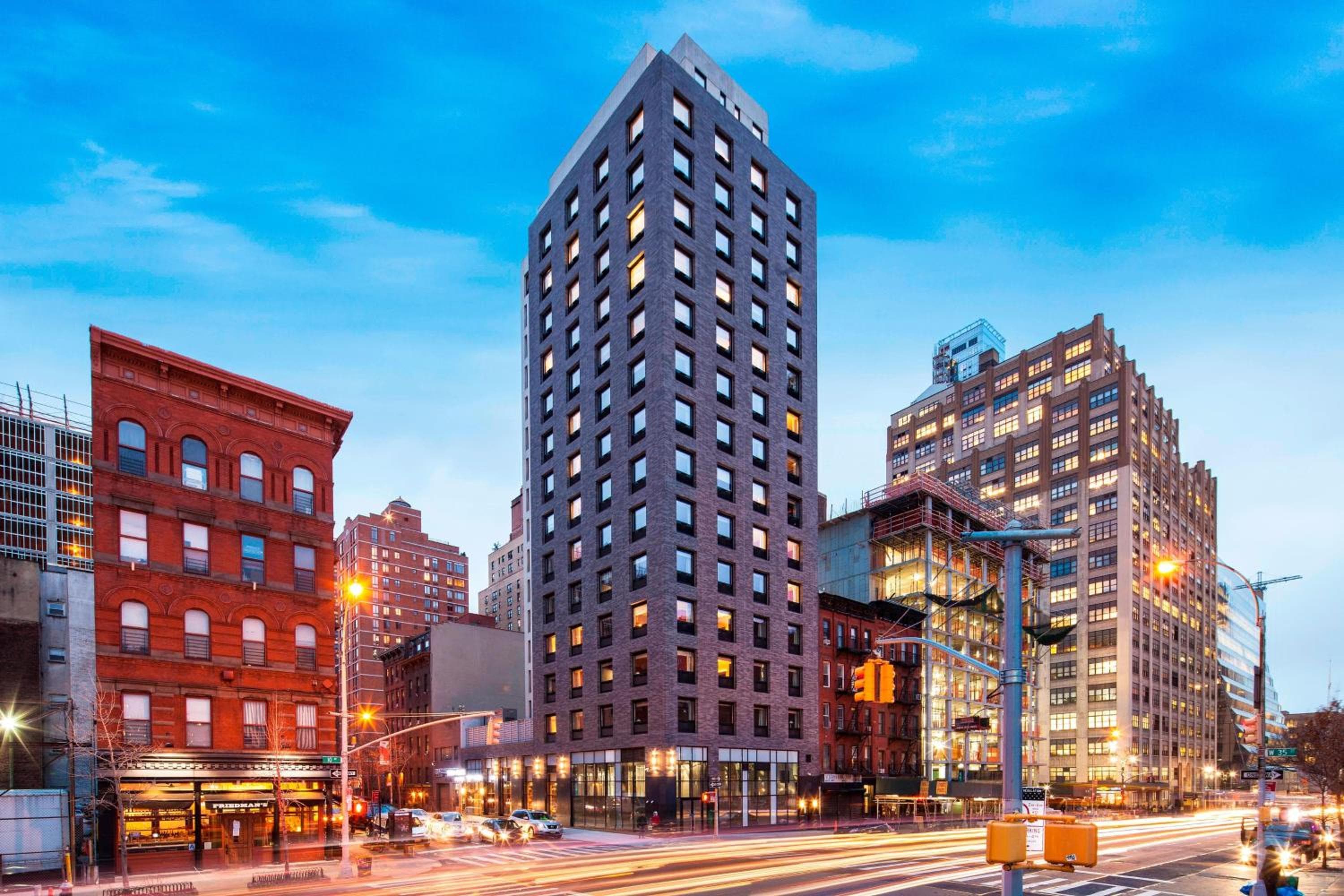 Cuatro puntos por Sheraton Manhattan Midtown West — 1