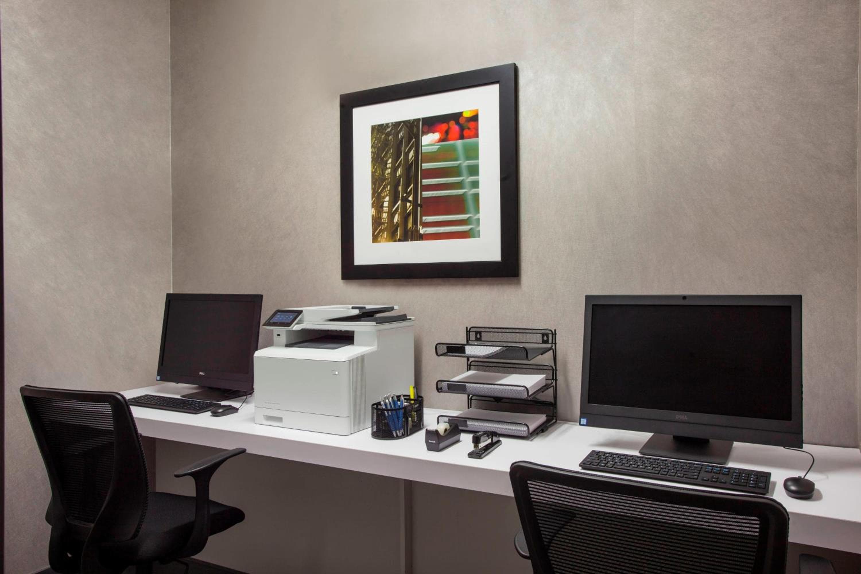 Cuatro puntos por Sheraton Manhattan Midtown West — 13