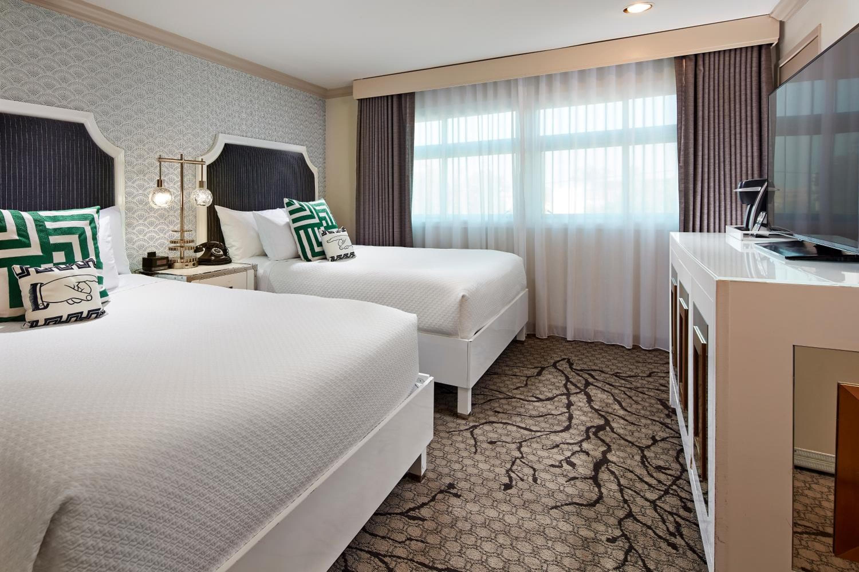 Hotel Carlyle — 14