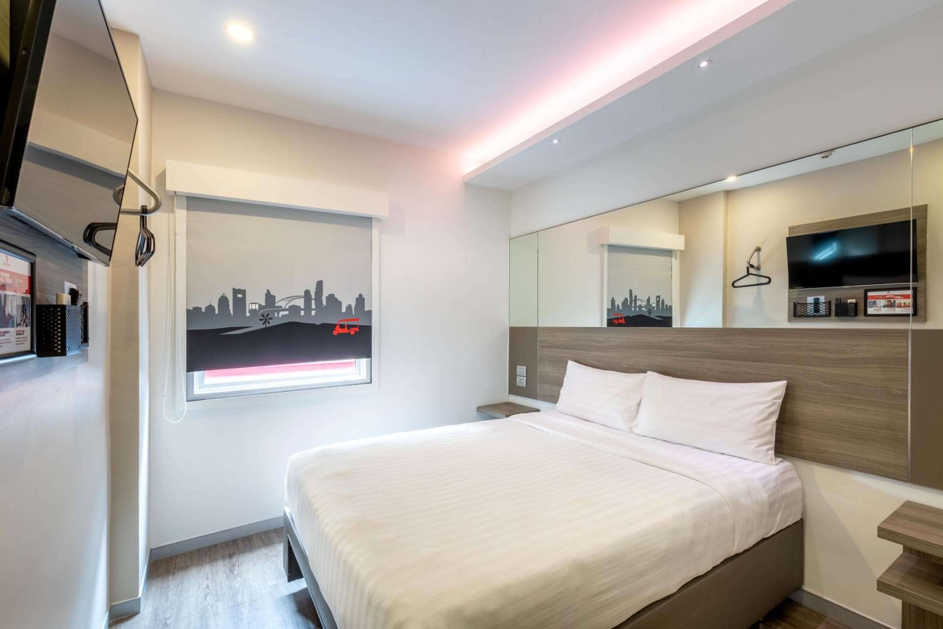 Il pianeta rosso Bangkok Surawong — 19