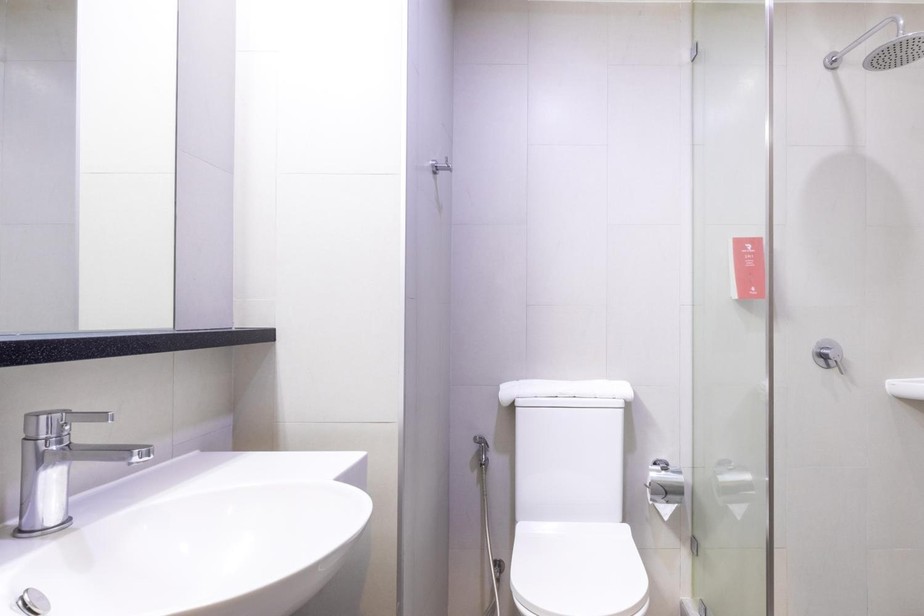 Il pianeta rosso Bangkok Surawong — 23