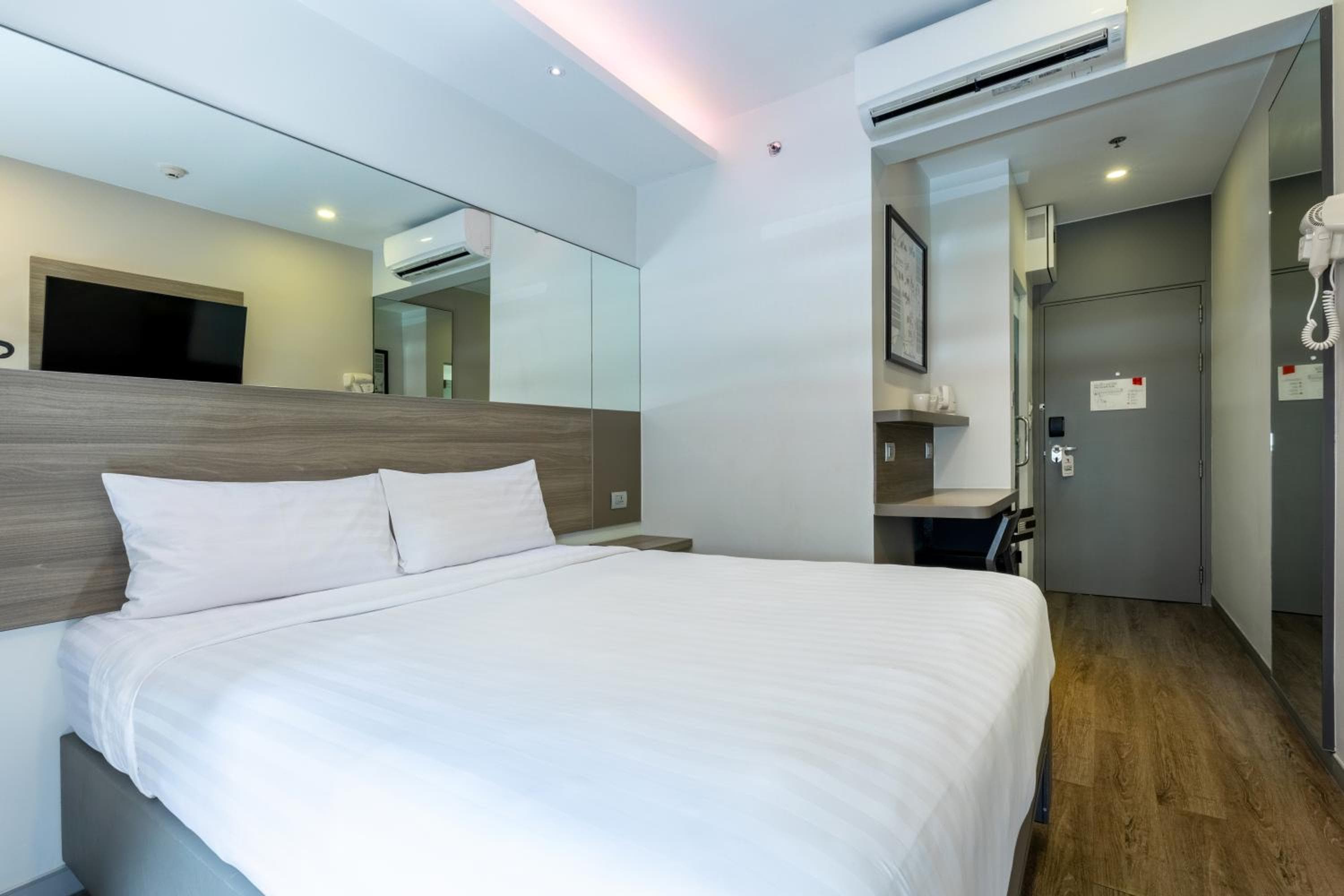 Il pianeta rosso Bangkok Surawong — 15