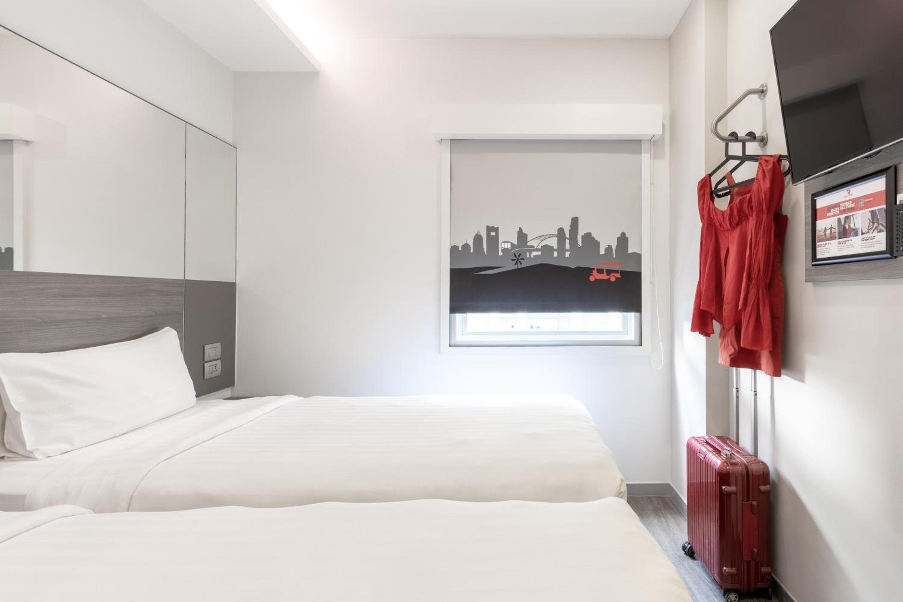Il pianeta rosso Bangkok Surawong — 27