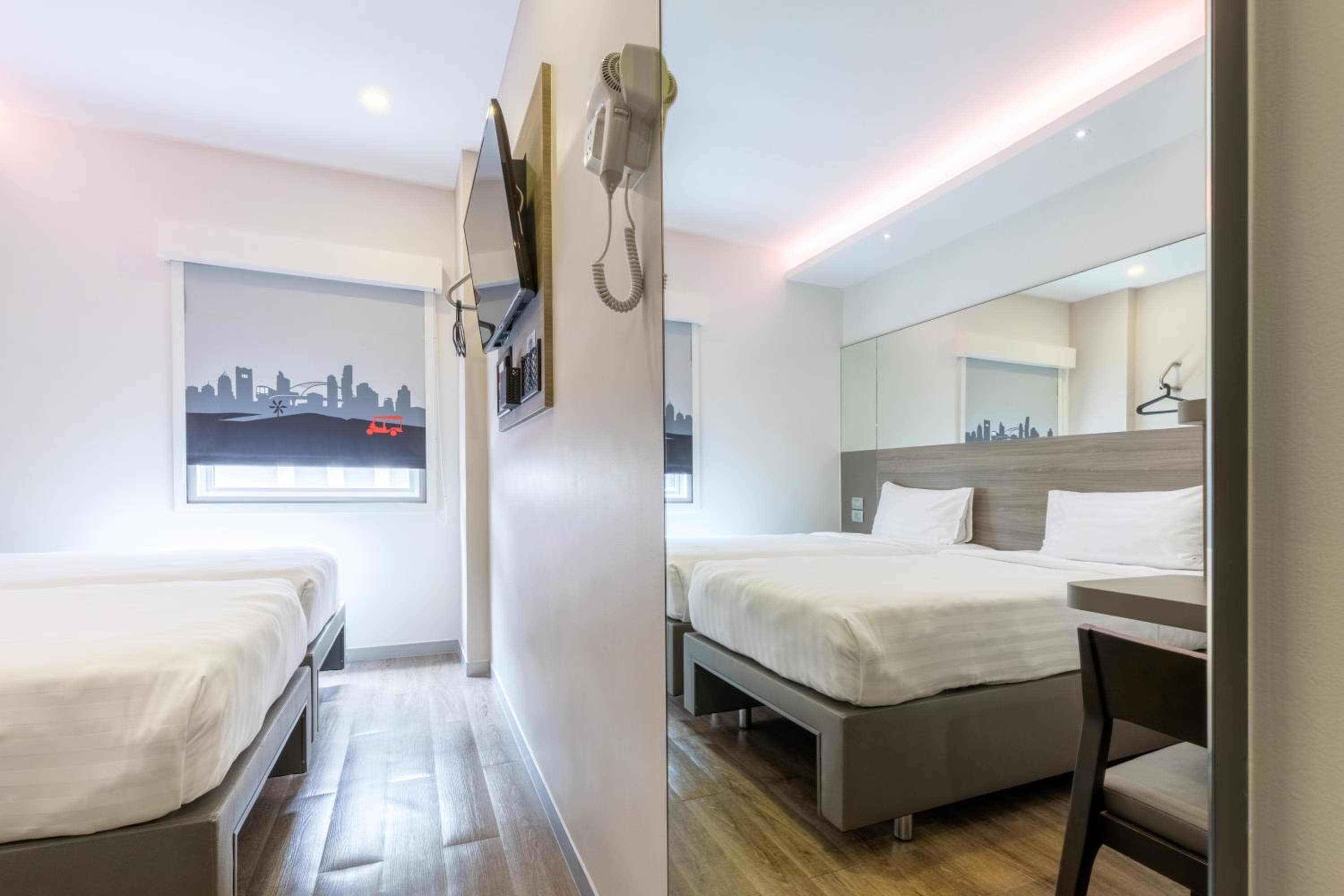 Il pianeta rosso Bangkok Surawong — 22