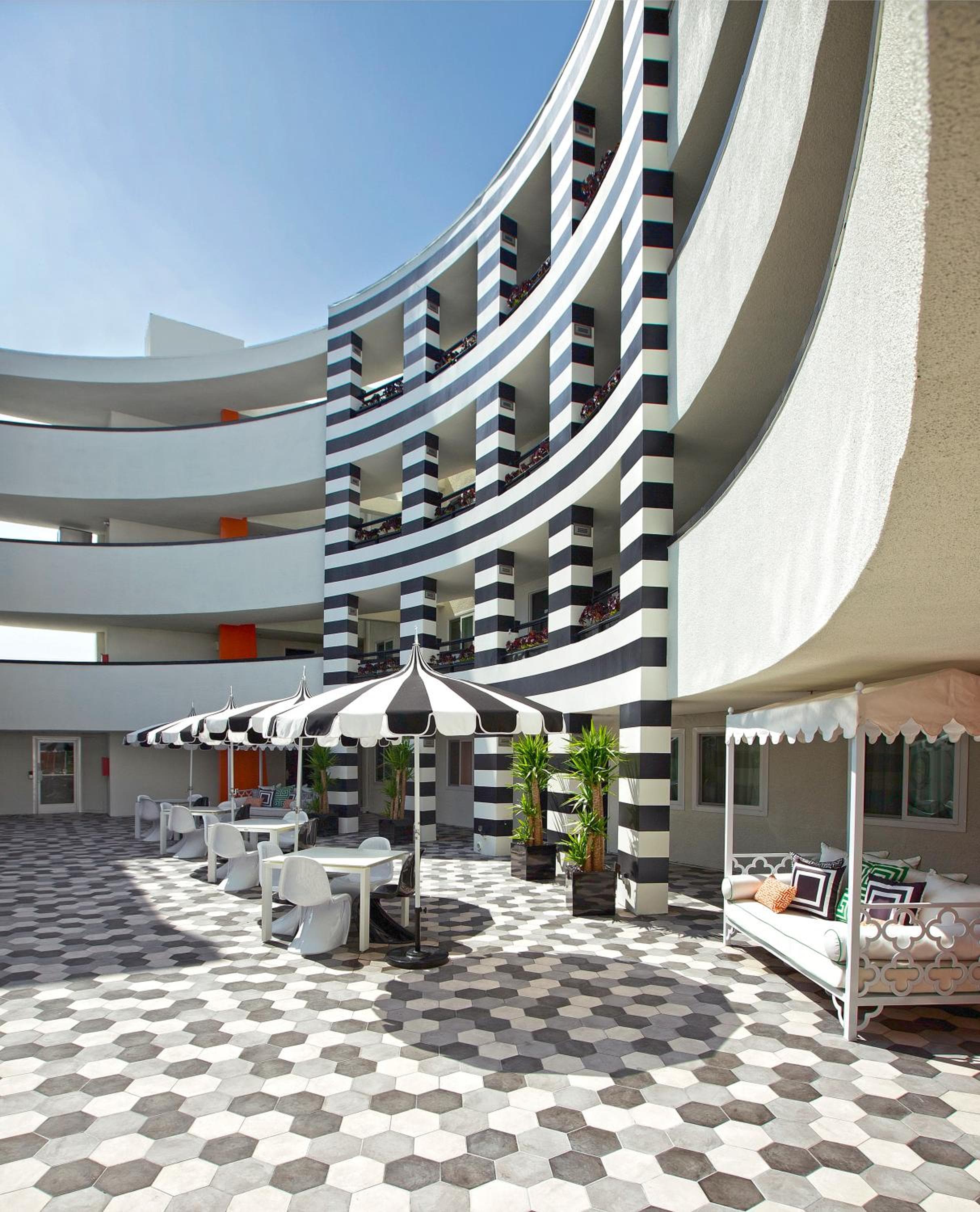 Hotel Carlyle — 30