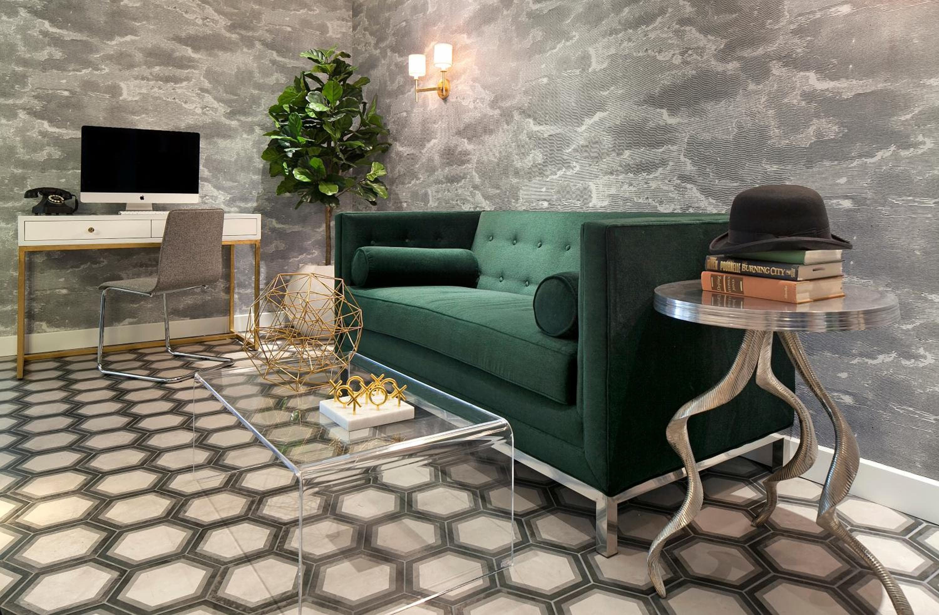 Hotel Carlyle — 5