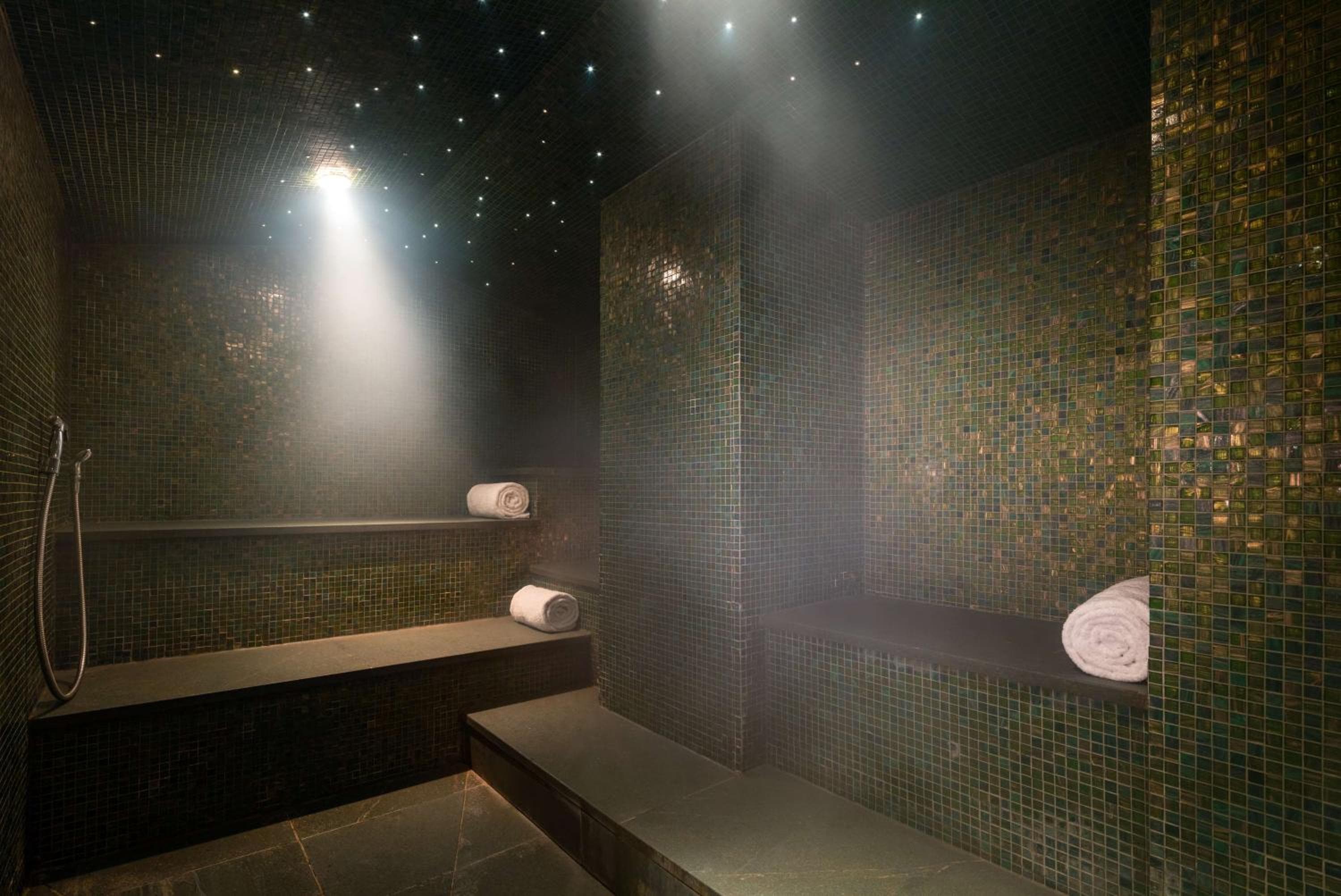 La Fiera di Maggio, A Radisson Collection Hotel, Mayfair Londra — 2