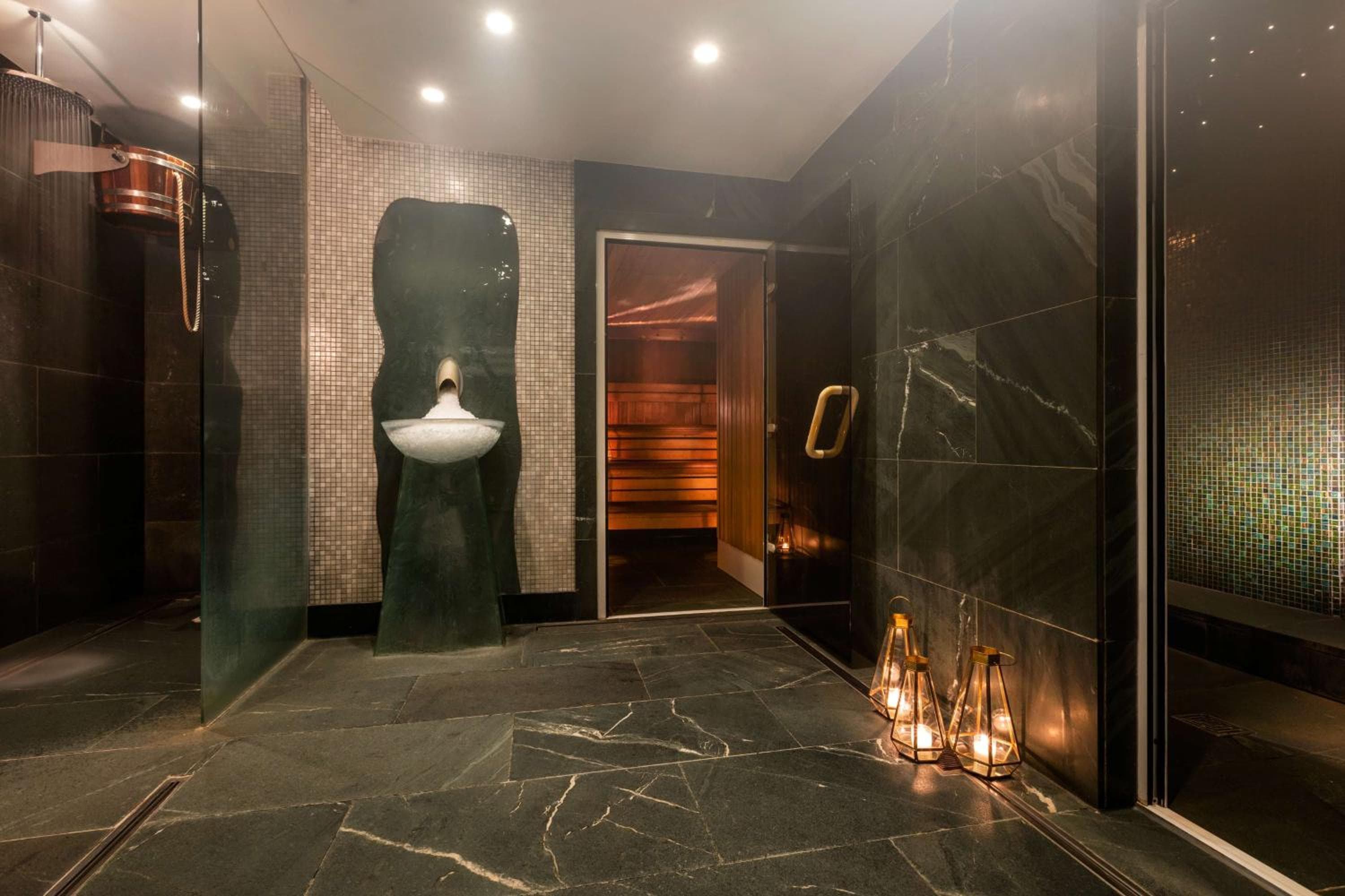 La Fiera di Maggio, A Radisson Collection Hotel, Mayfair Londra — 11