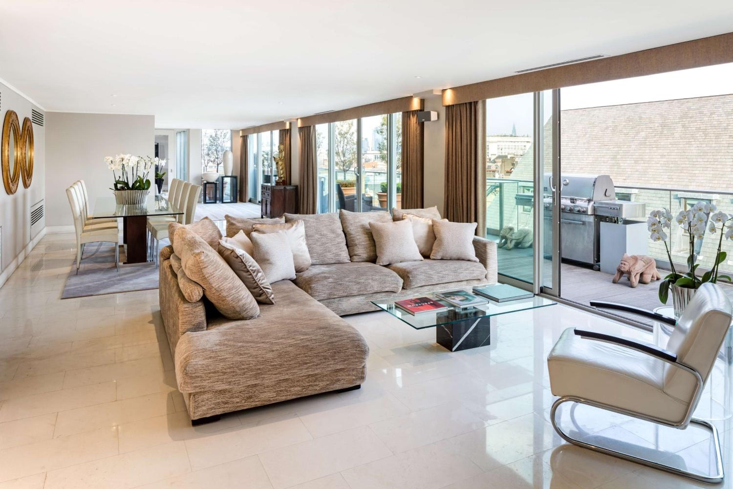La Fiera di Maggio, A Radisson Collection Hotel, Mayfair Londra — 26