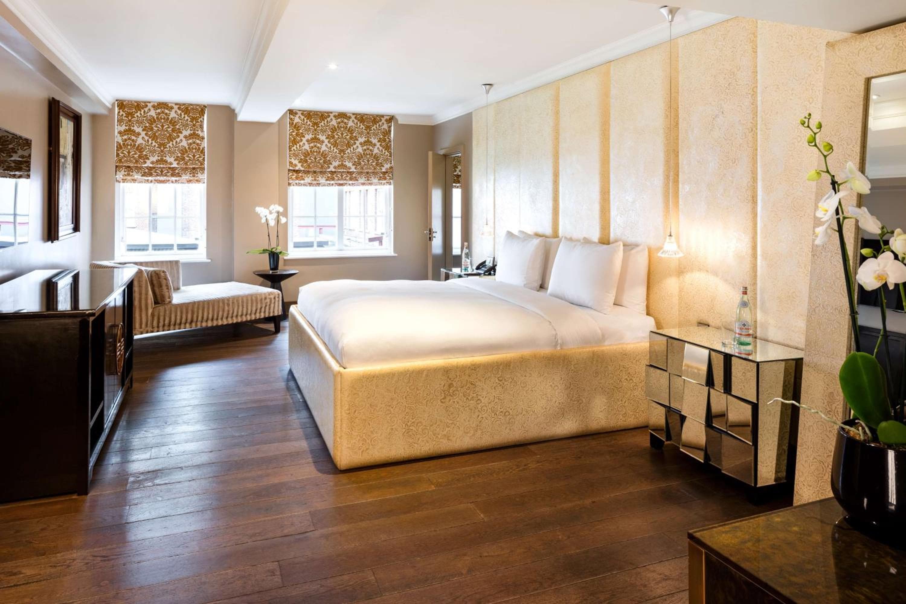 La Fiera di Maggio, A Radisson Collection Hotel, Mayfair Londra — 22