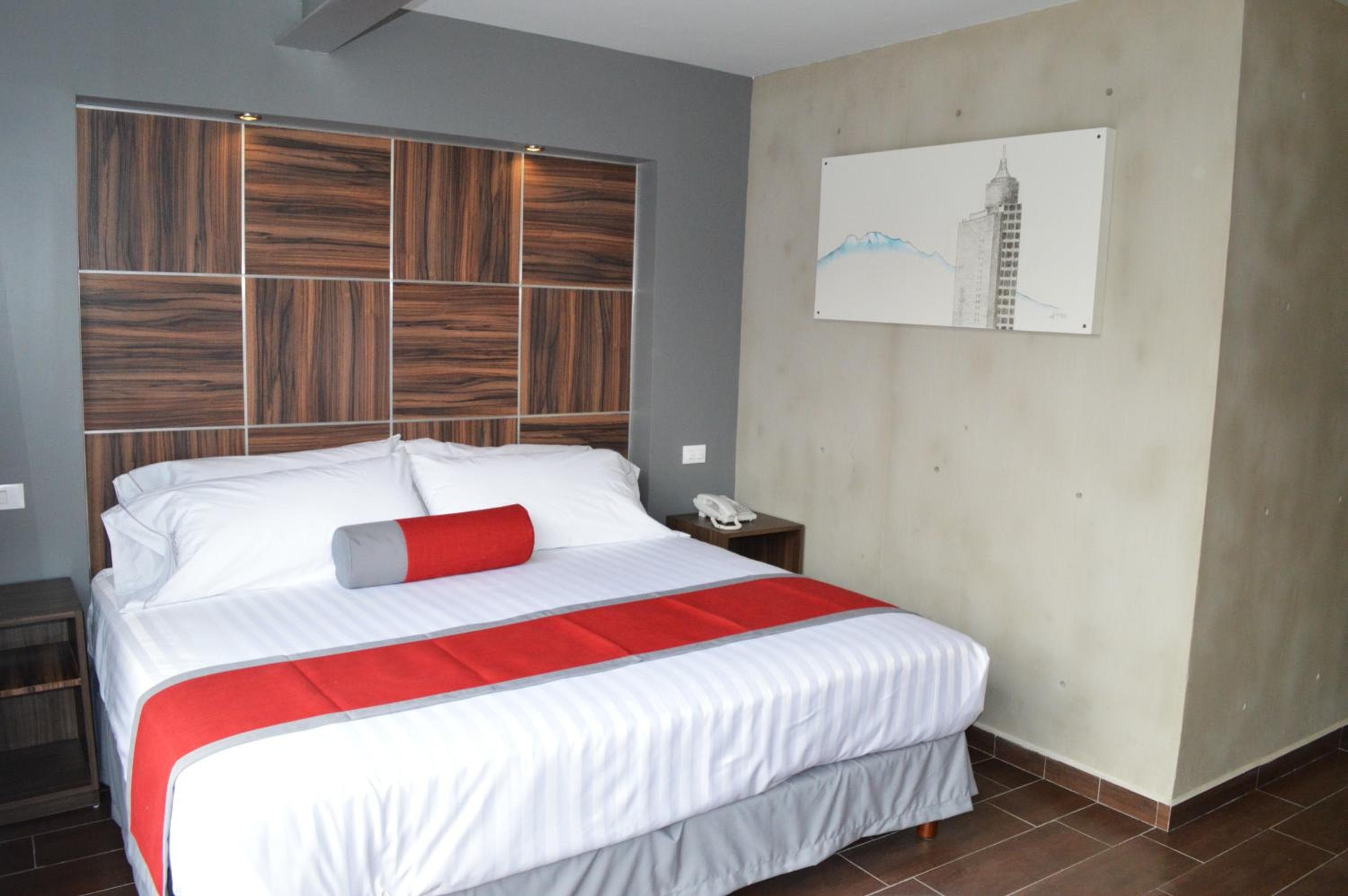 Hotel Block Suites — 28