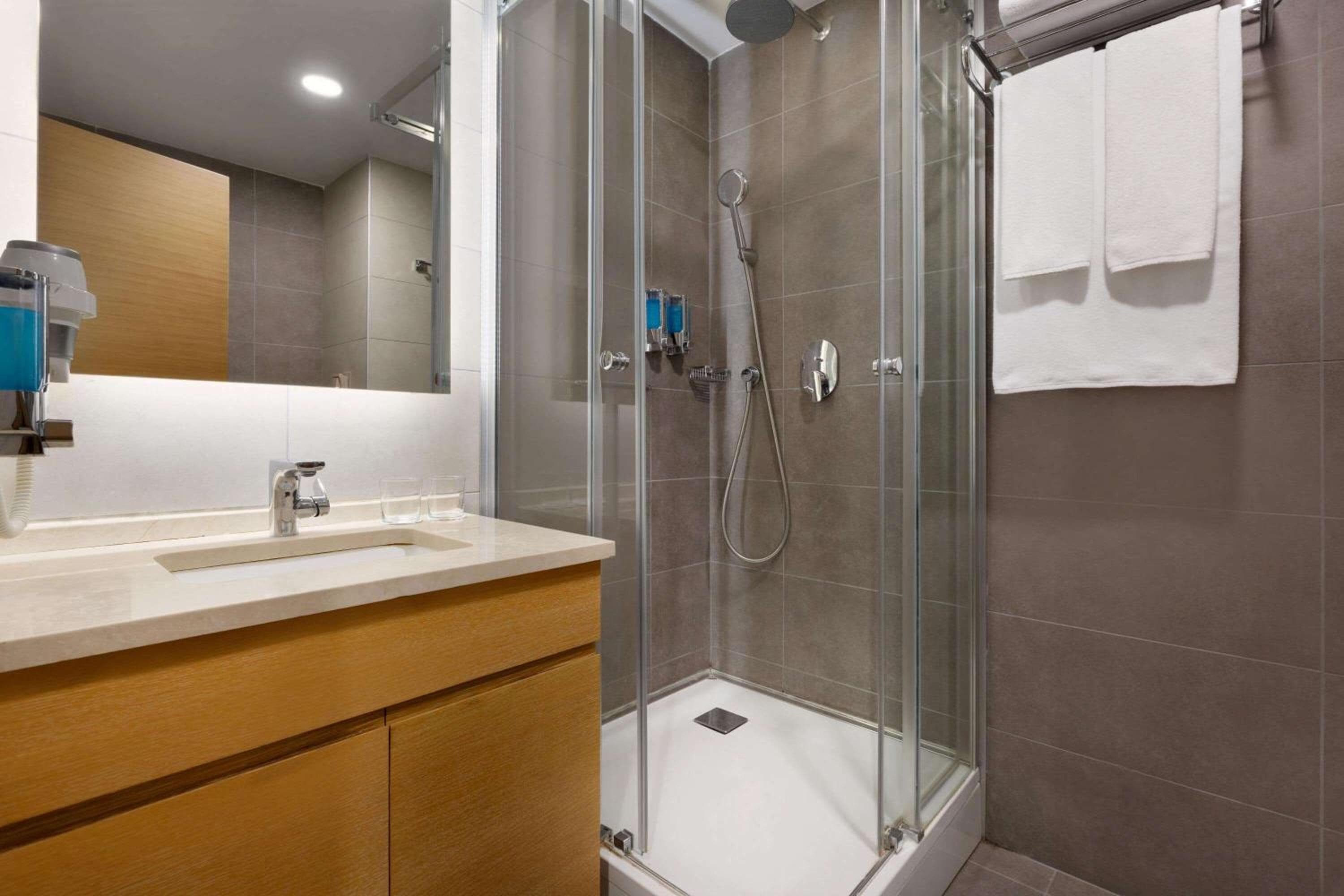 La Quinta by Wyndham Istanbul Gunesli — 13