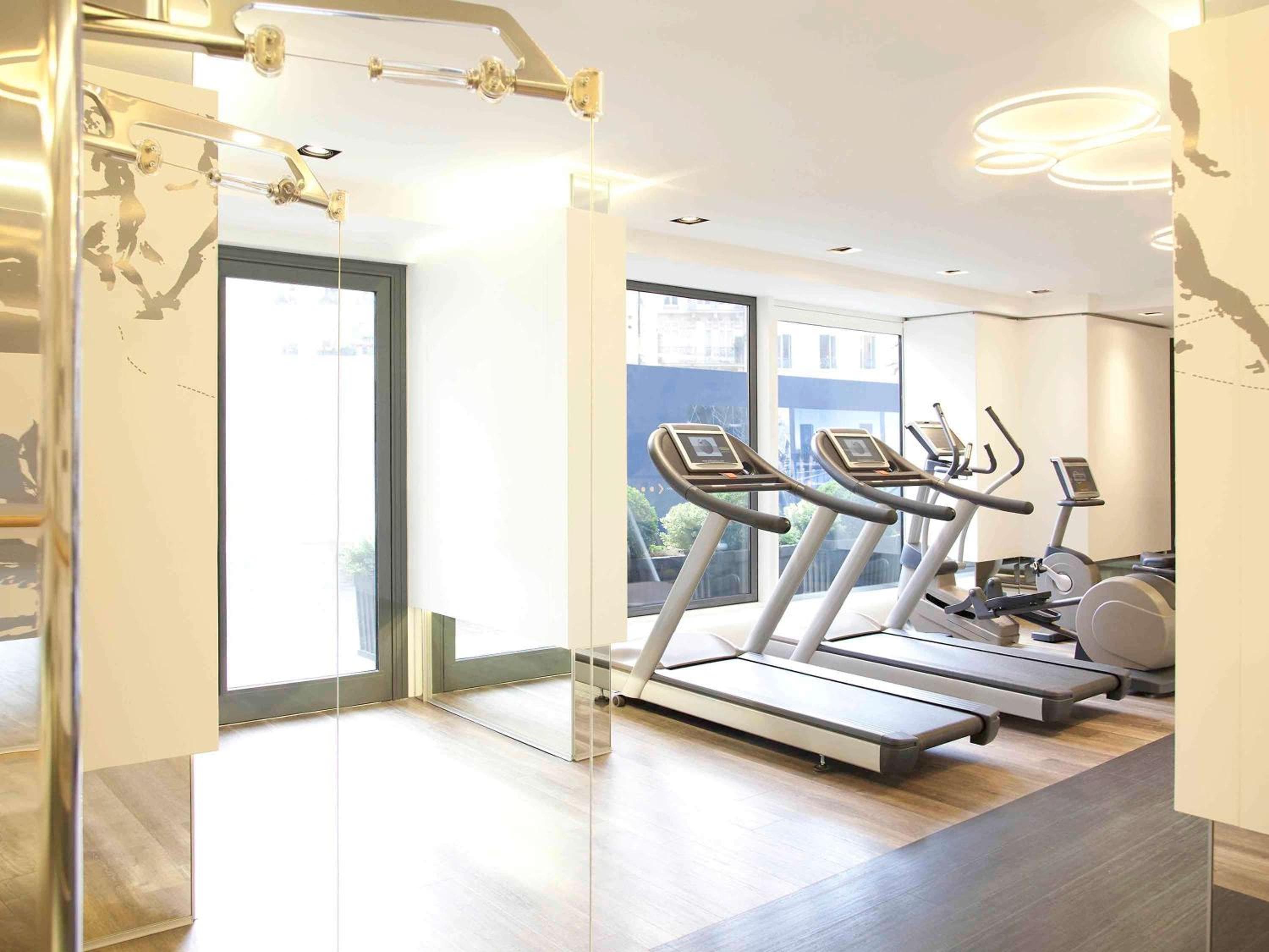 Novotel Paris Les Halles hotel, 8 Place Marguerite de Navarre, Paris, France — photo 5