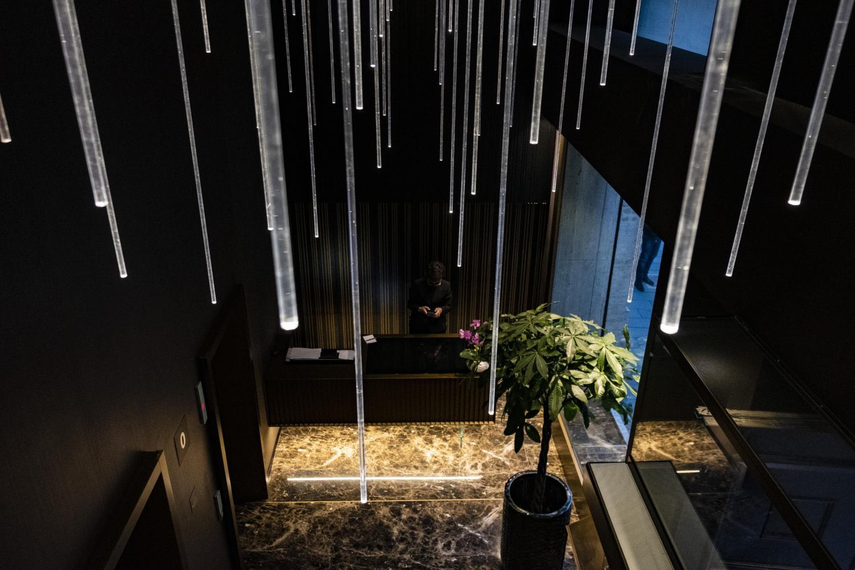 U-Visionary Roma Hotel — 1