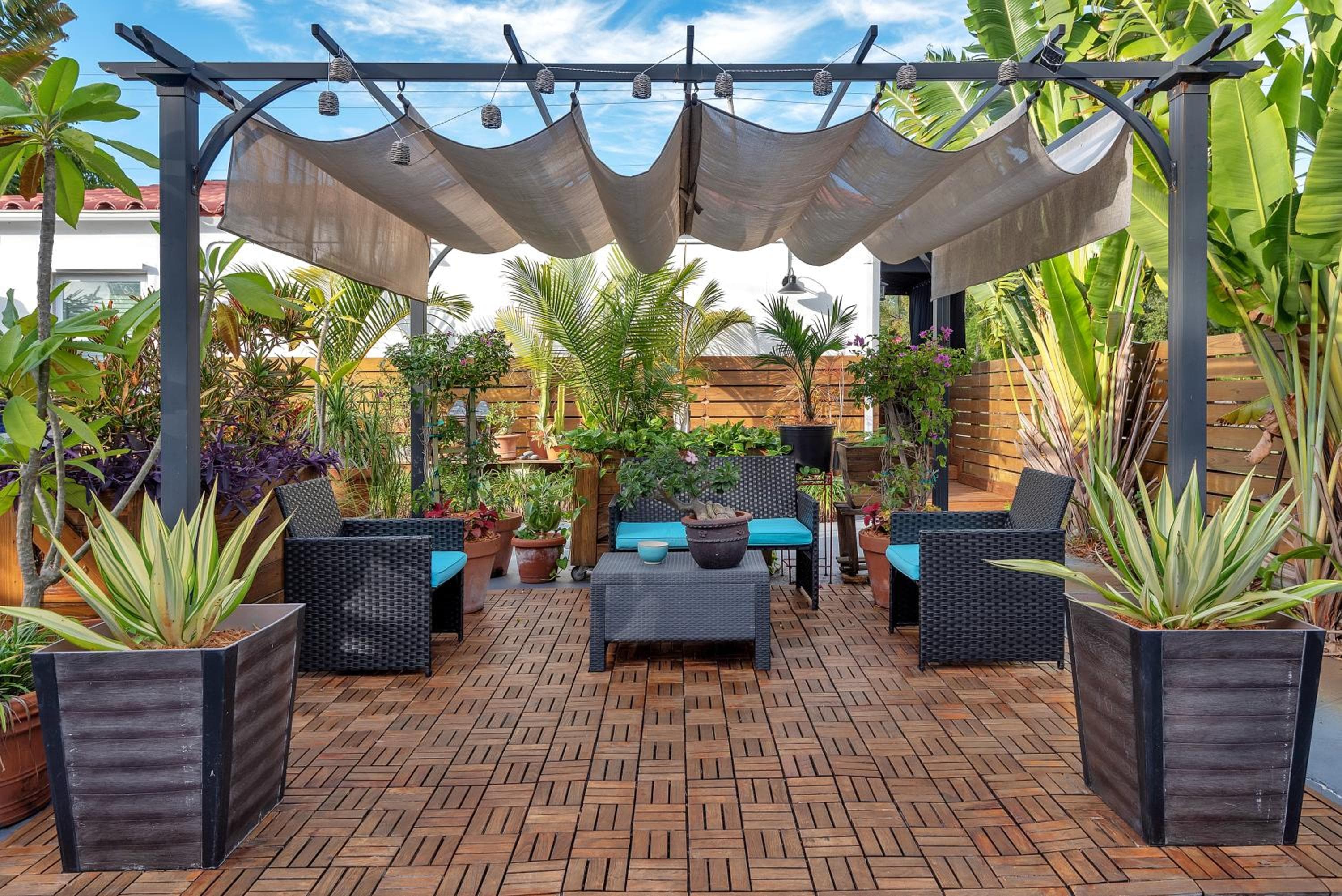 Oasis Hotel — 19