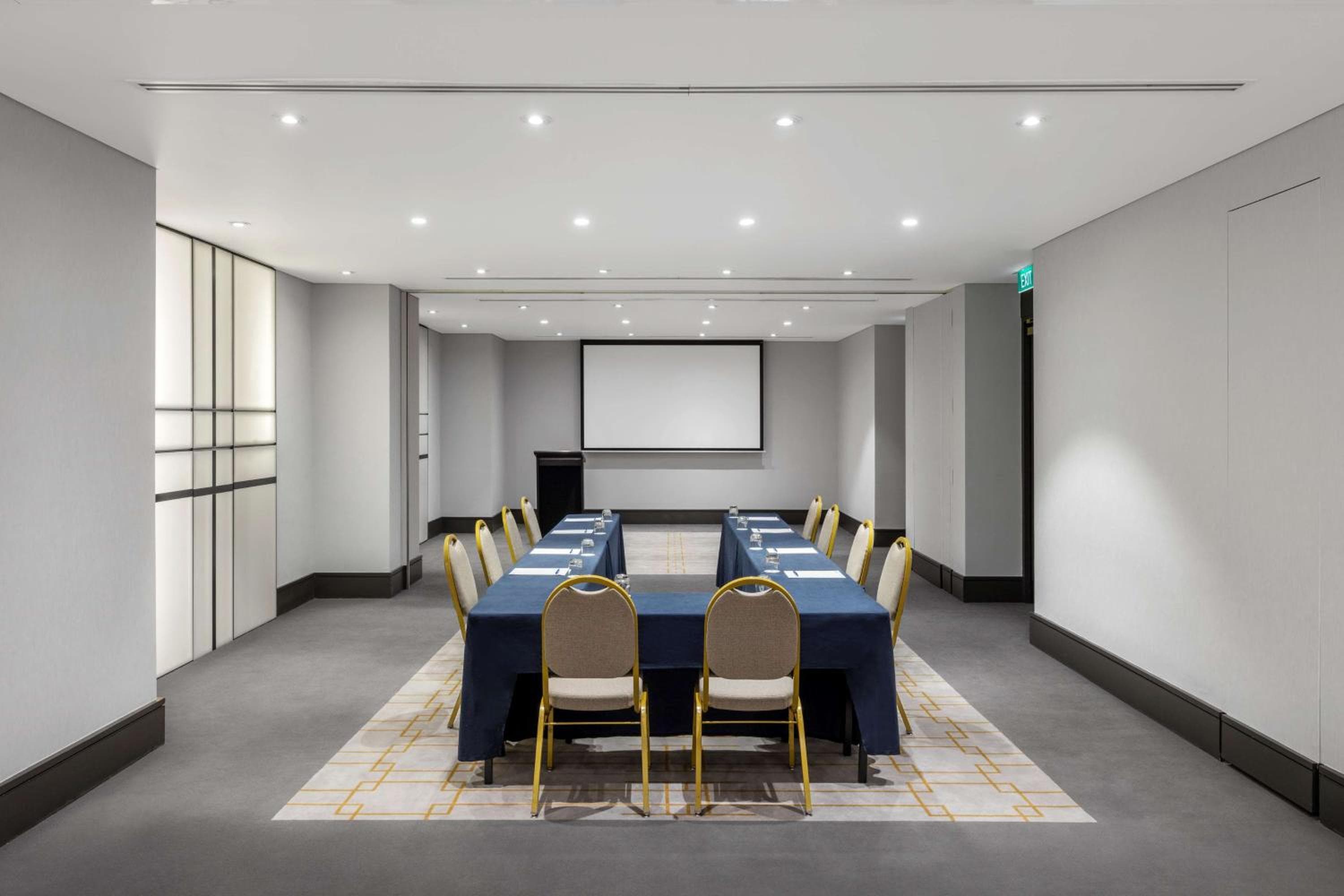 Paradox Sydney hotel, 27 O'Connell Street, Sydney, Australia — photo 91