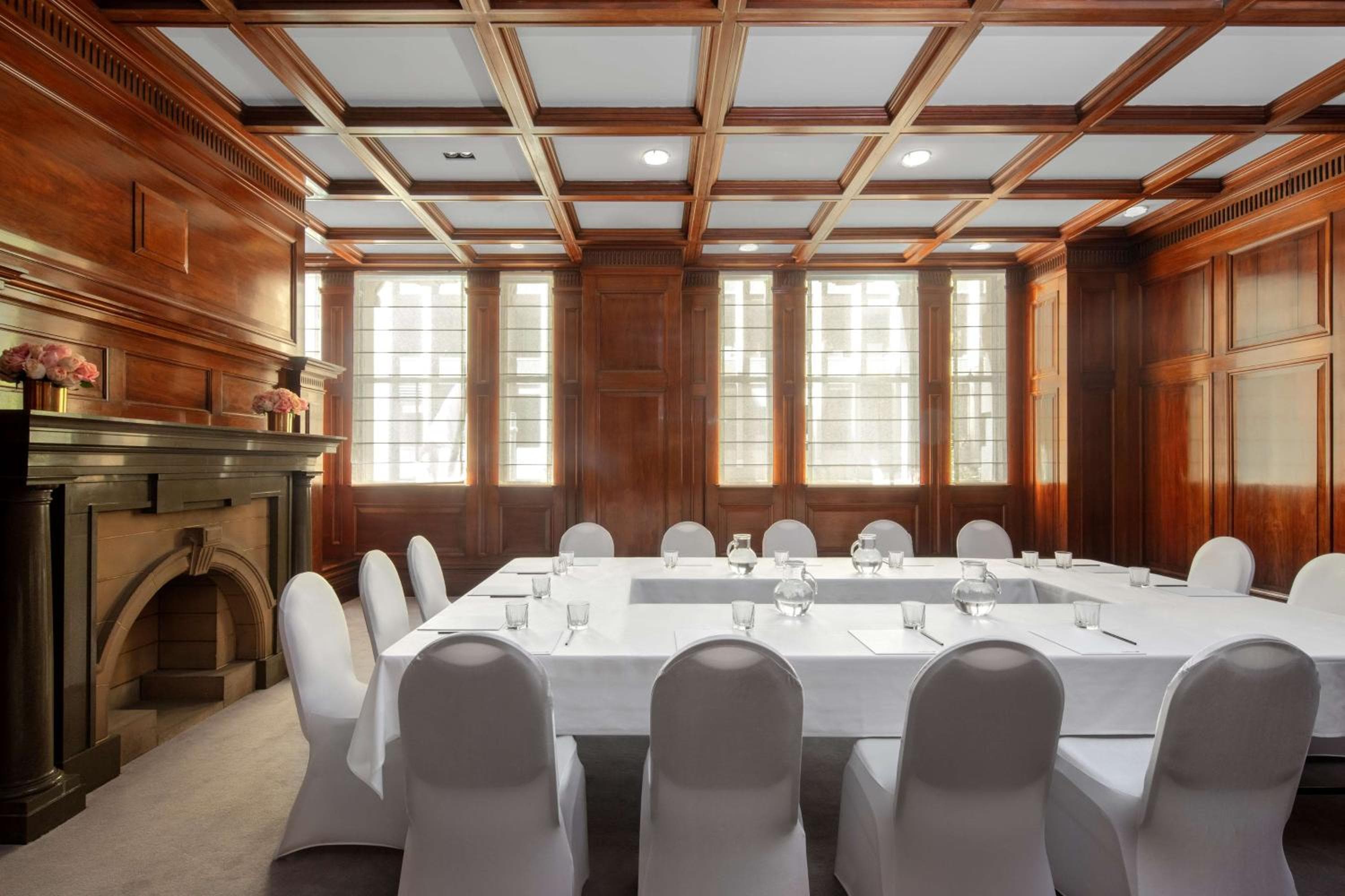 Paradox Sydney hotel, 27 O'Connell Street, Sydney, Australia — photo 92