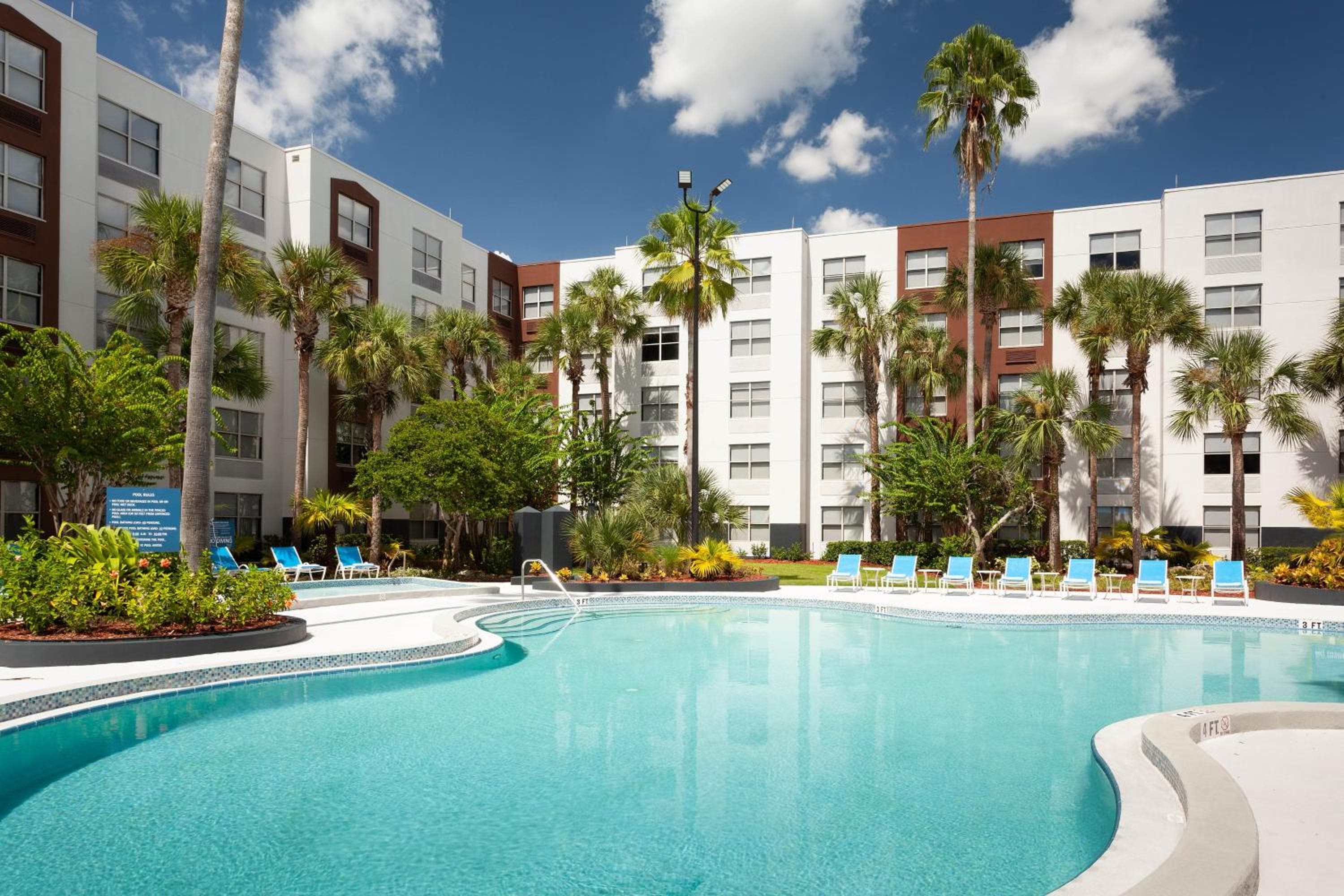 Cuatro puntos del Sheraton Orlando Convention Center — 16