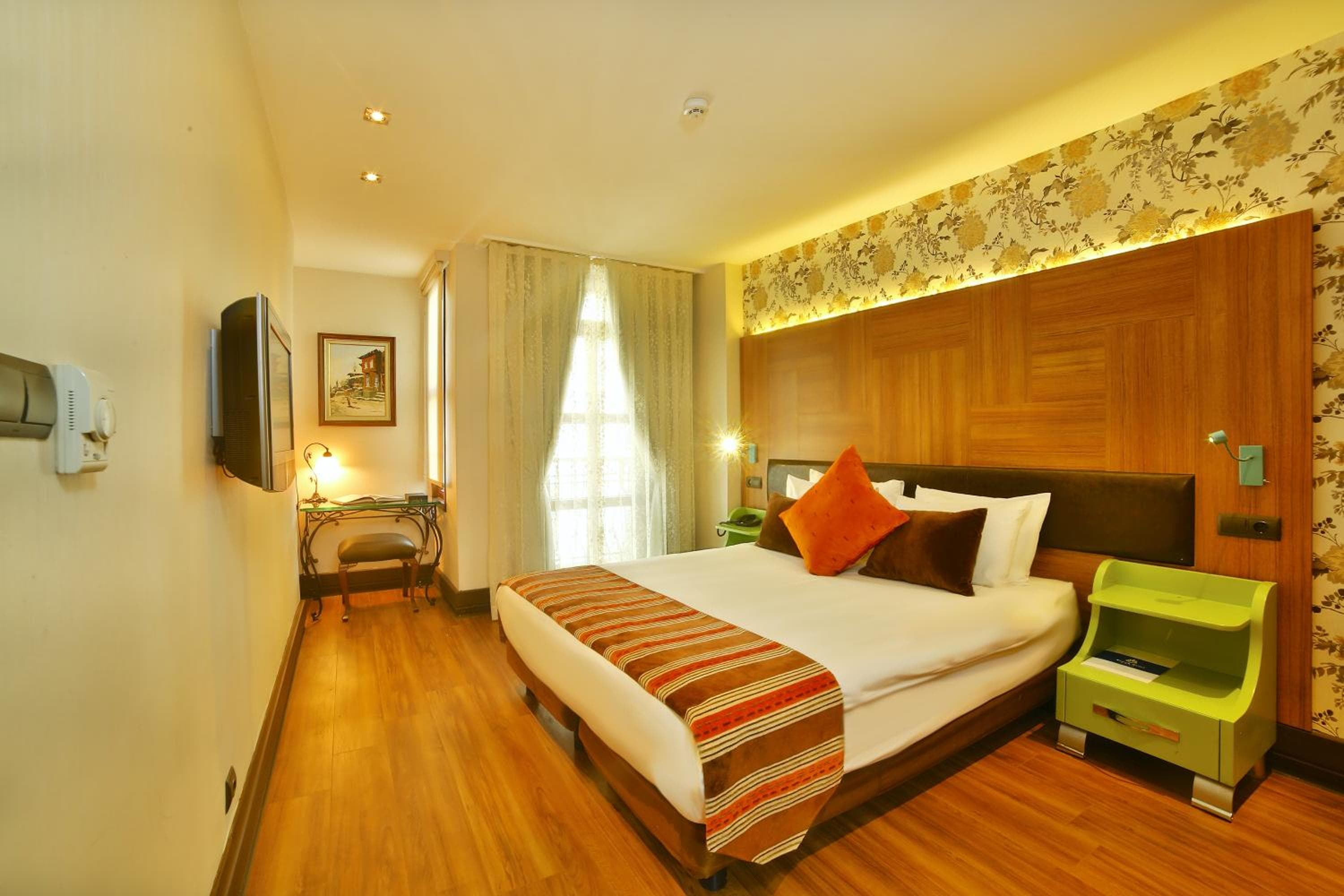 Konak Hotel Taksim — 12