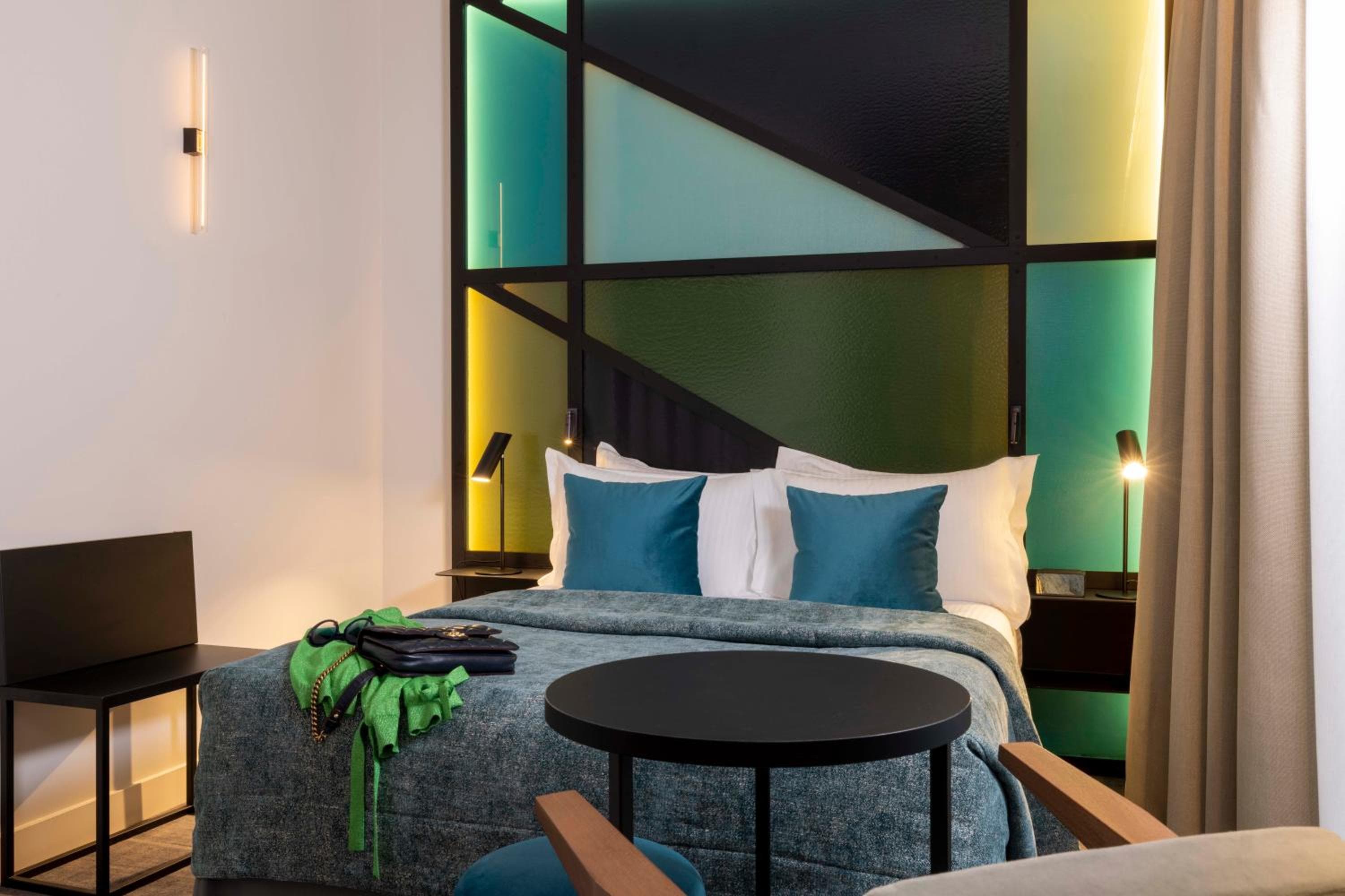 Le 12 Hôtel — 8