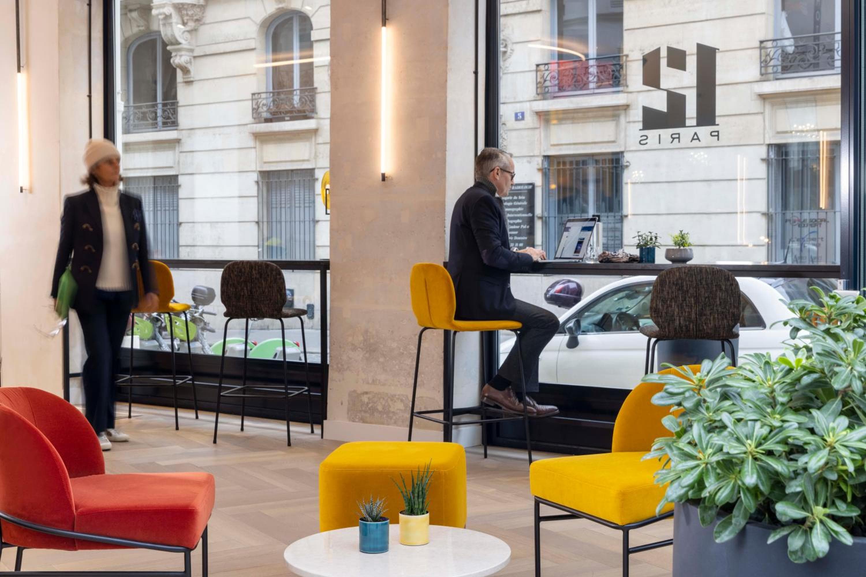 Le 12 Hôtel — 19