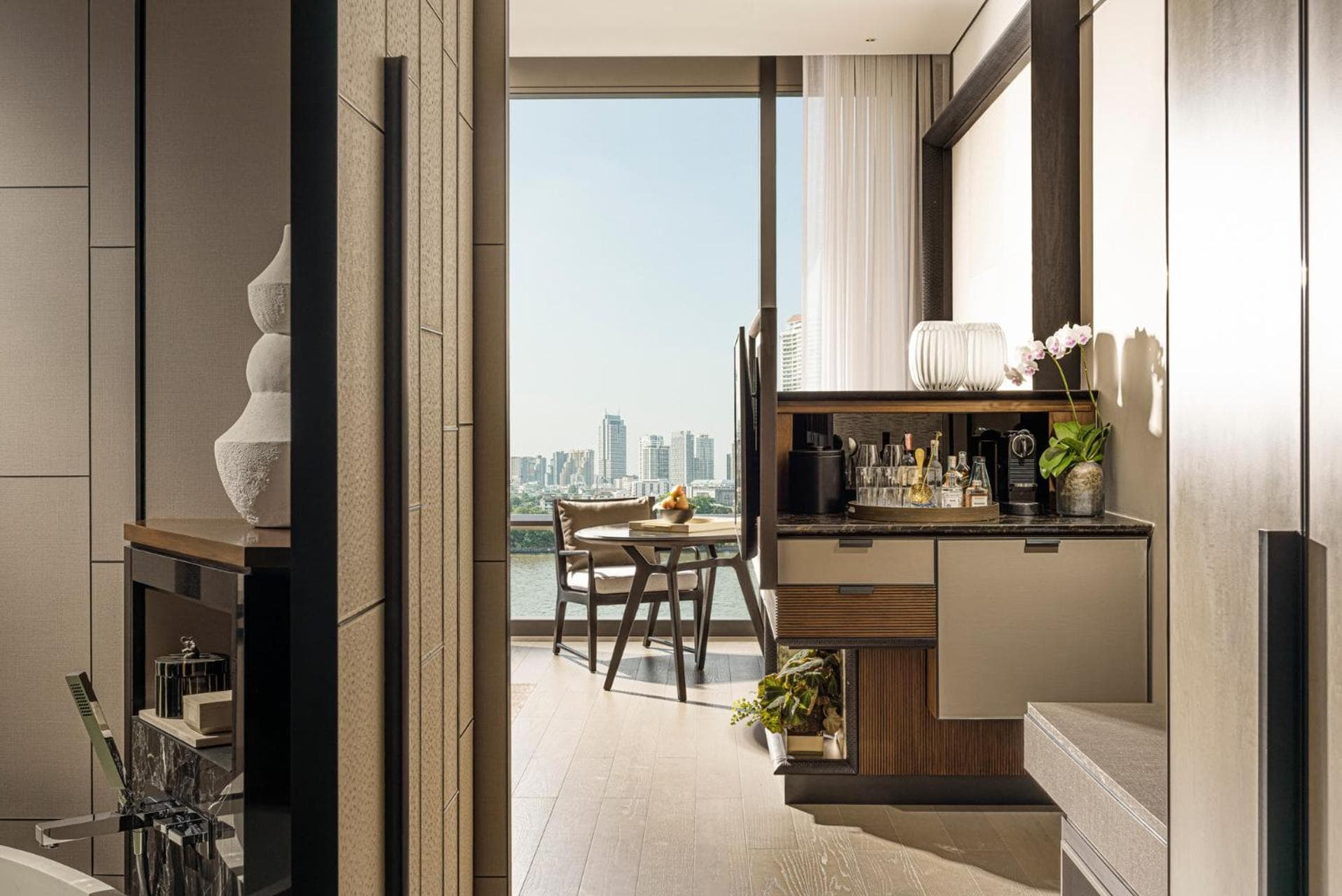 Four Seasons Hotel Bangkok sul fiume Chao Phraya — 22