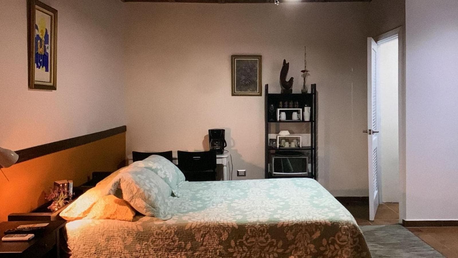 Manaya Bed & Breakfast — 8