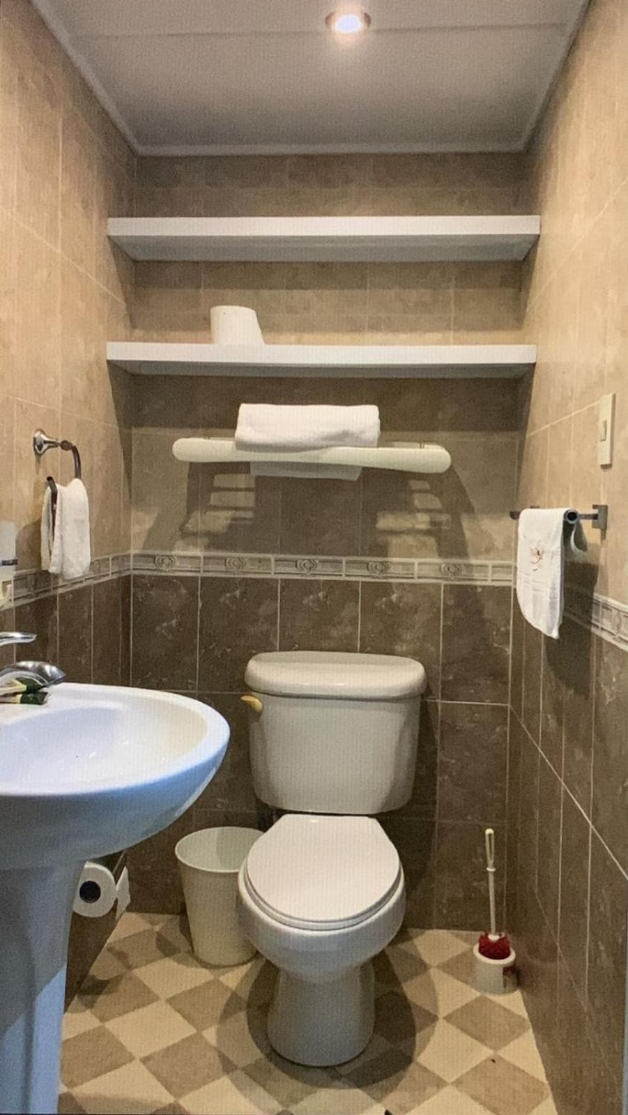 Manaya Bed & Breakfast — 6
