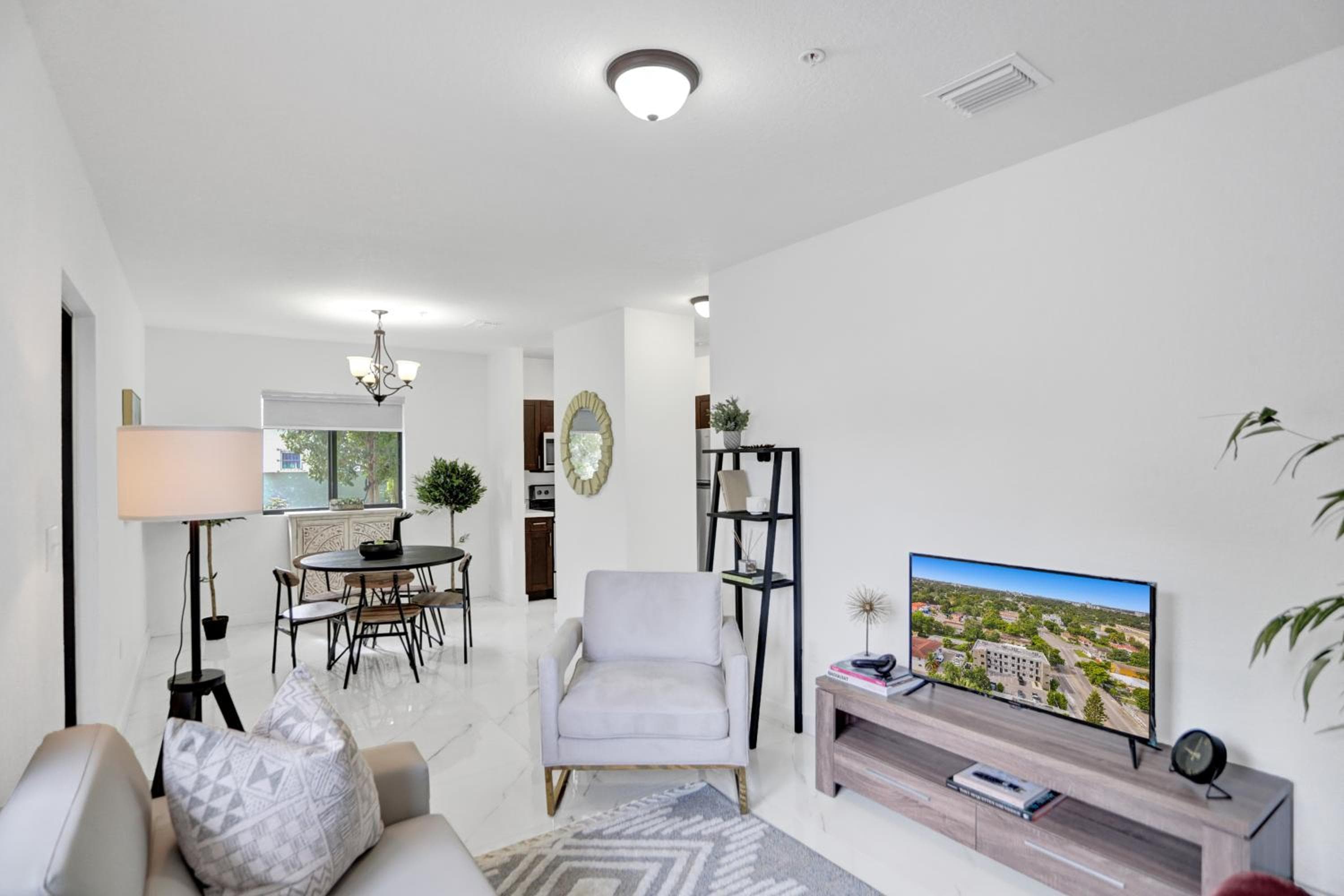 Renzzi Wynwood Apartments — 29