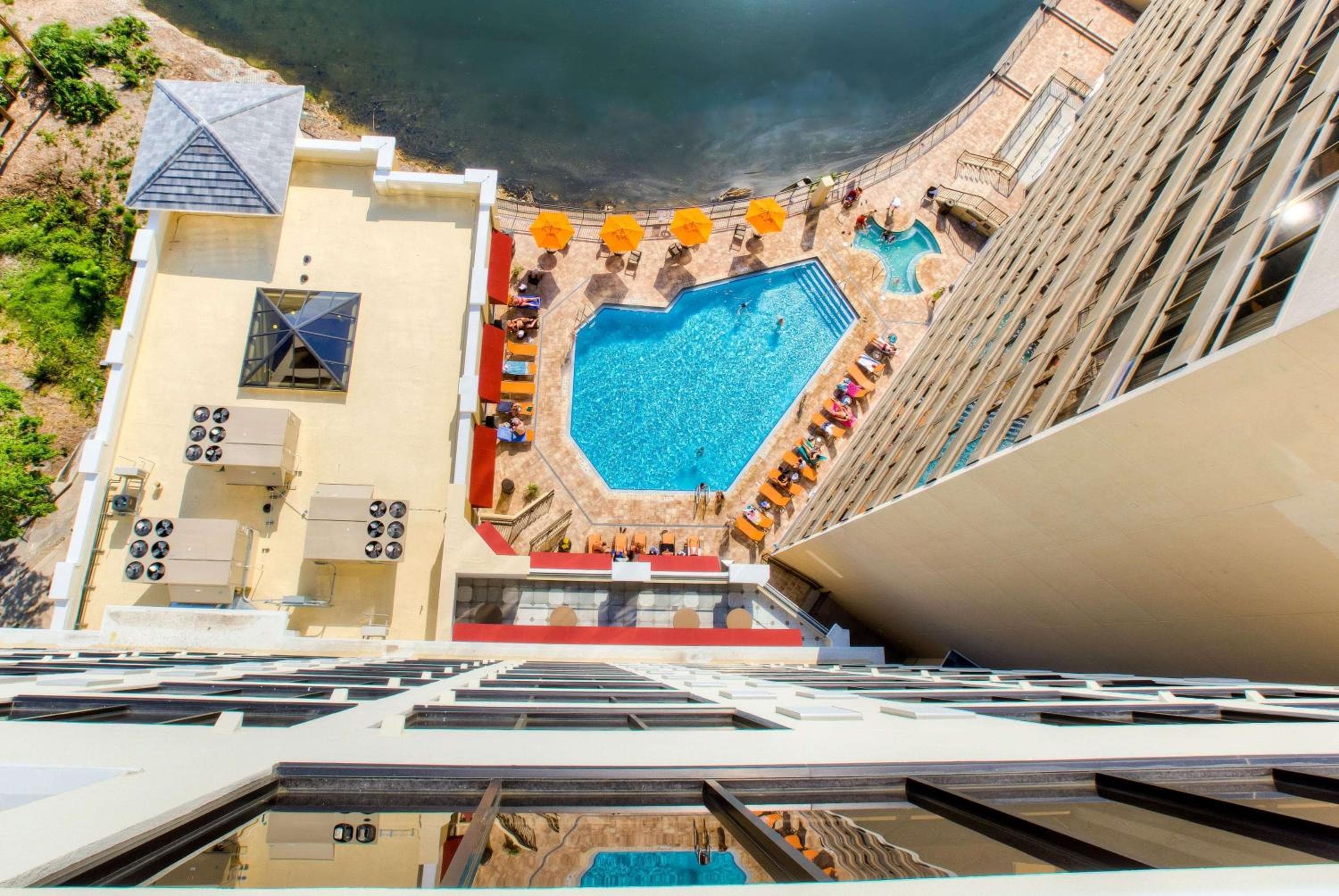 Ramada Plaza by Wyndham Orlando Resort & Suites Intl Drive - Newly Renovated! — 4