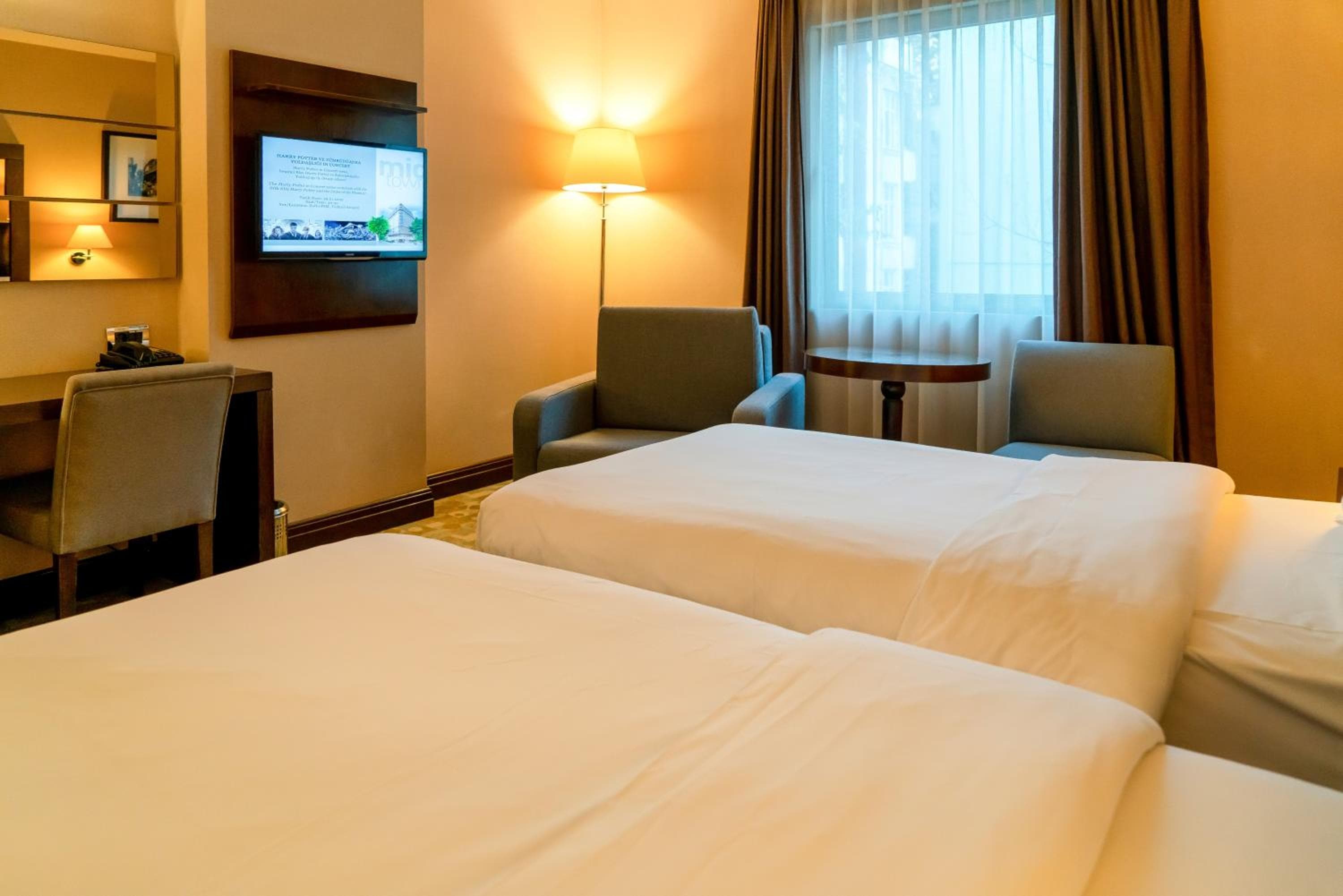 Midtown Hotel — 9