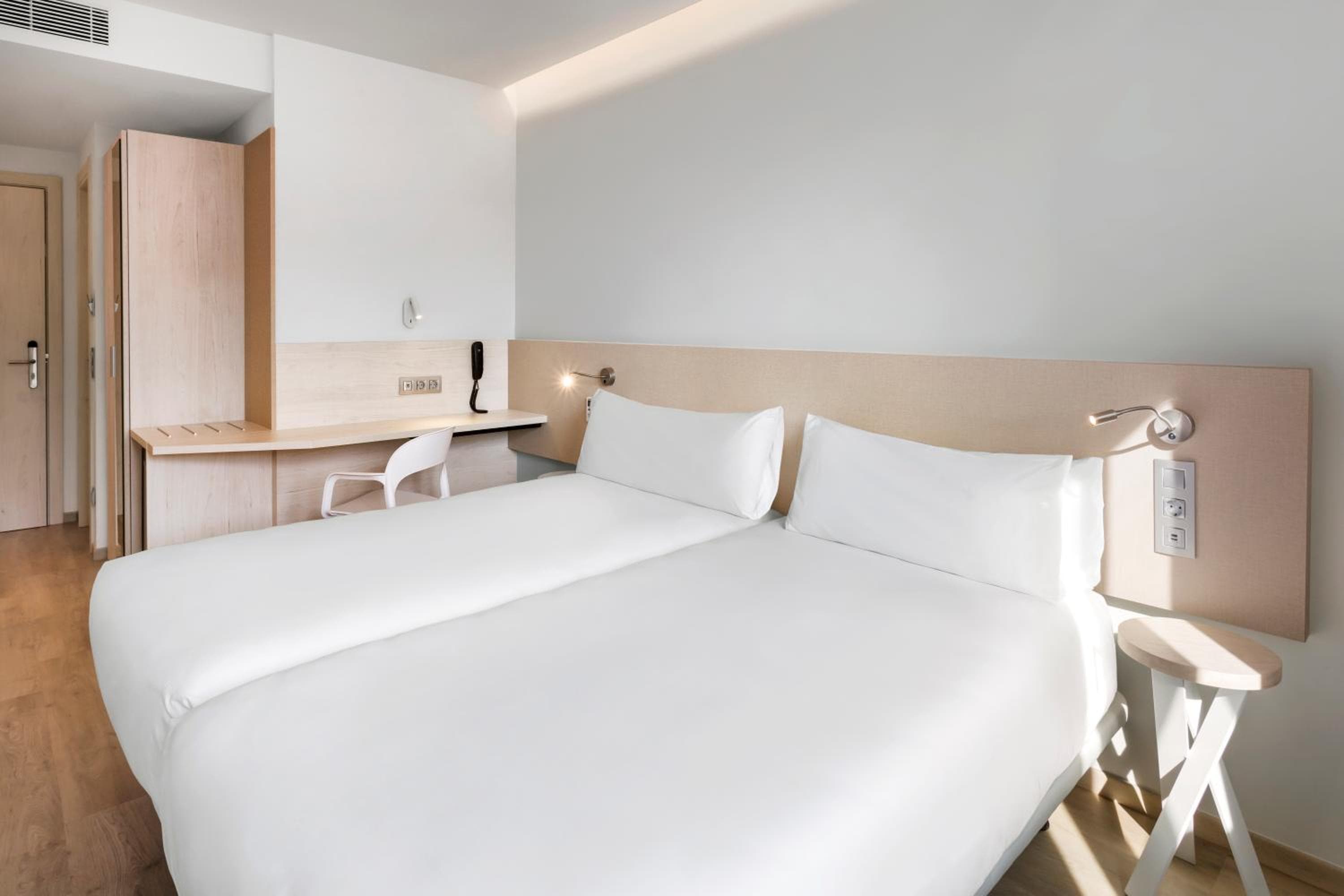 B&B HOTEL Málaga Centro — 16