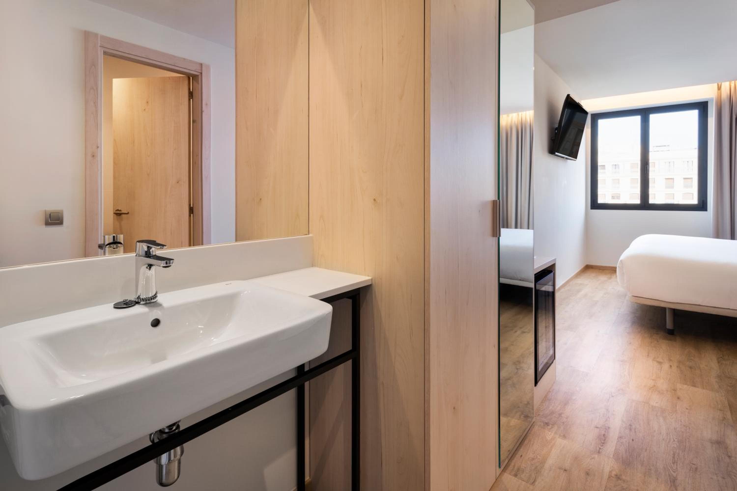 B&B HOTEL Málaga Centro — 30