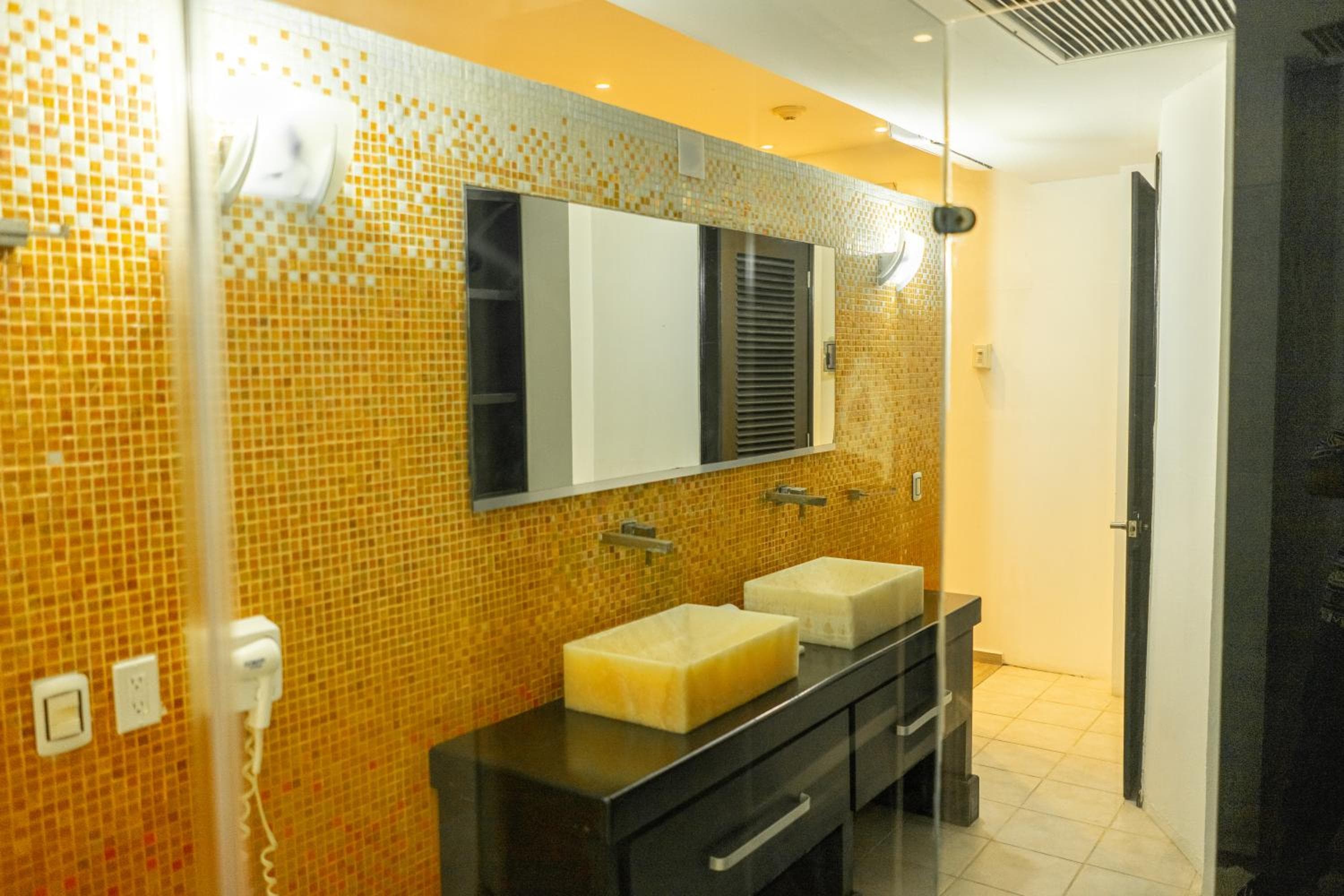 In Fashion Hotel & Spa — 8