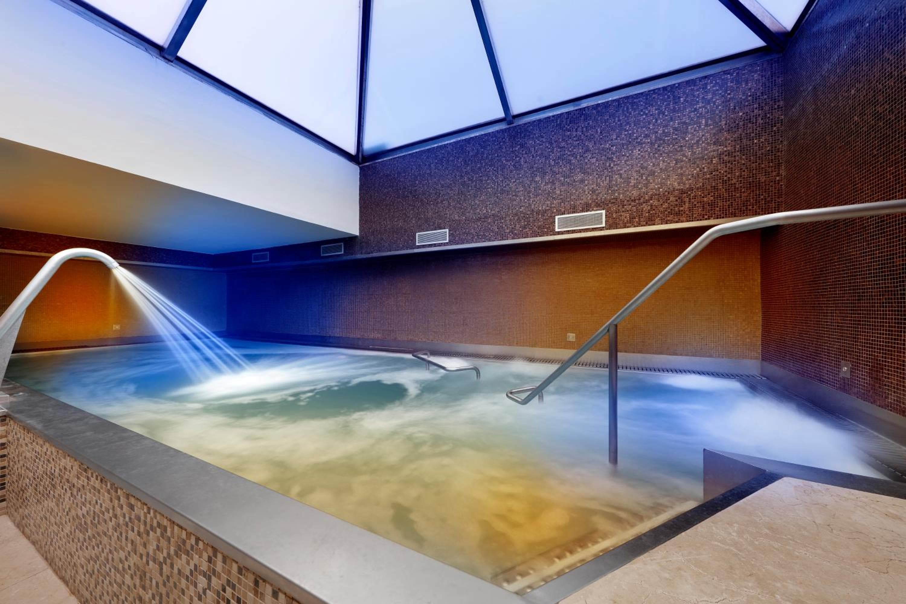 Melia Barcelona Sarriá — 28