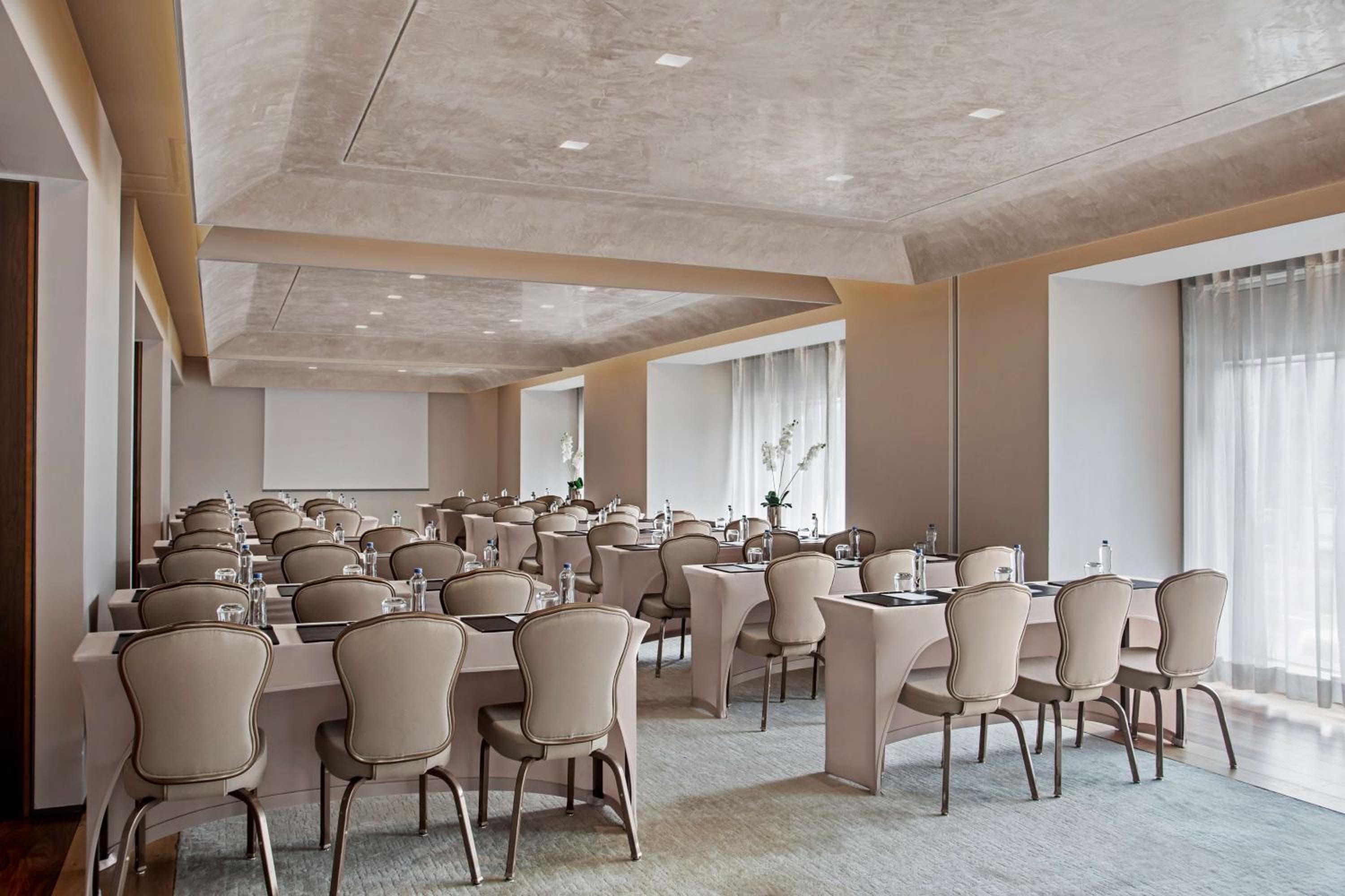 Hyatt Centric Levent Istanbul — 11