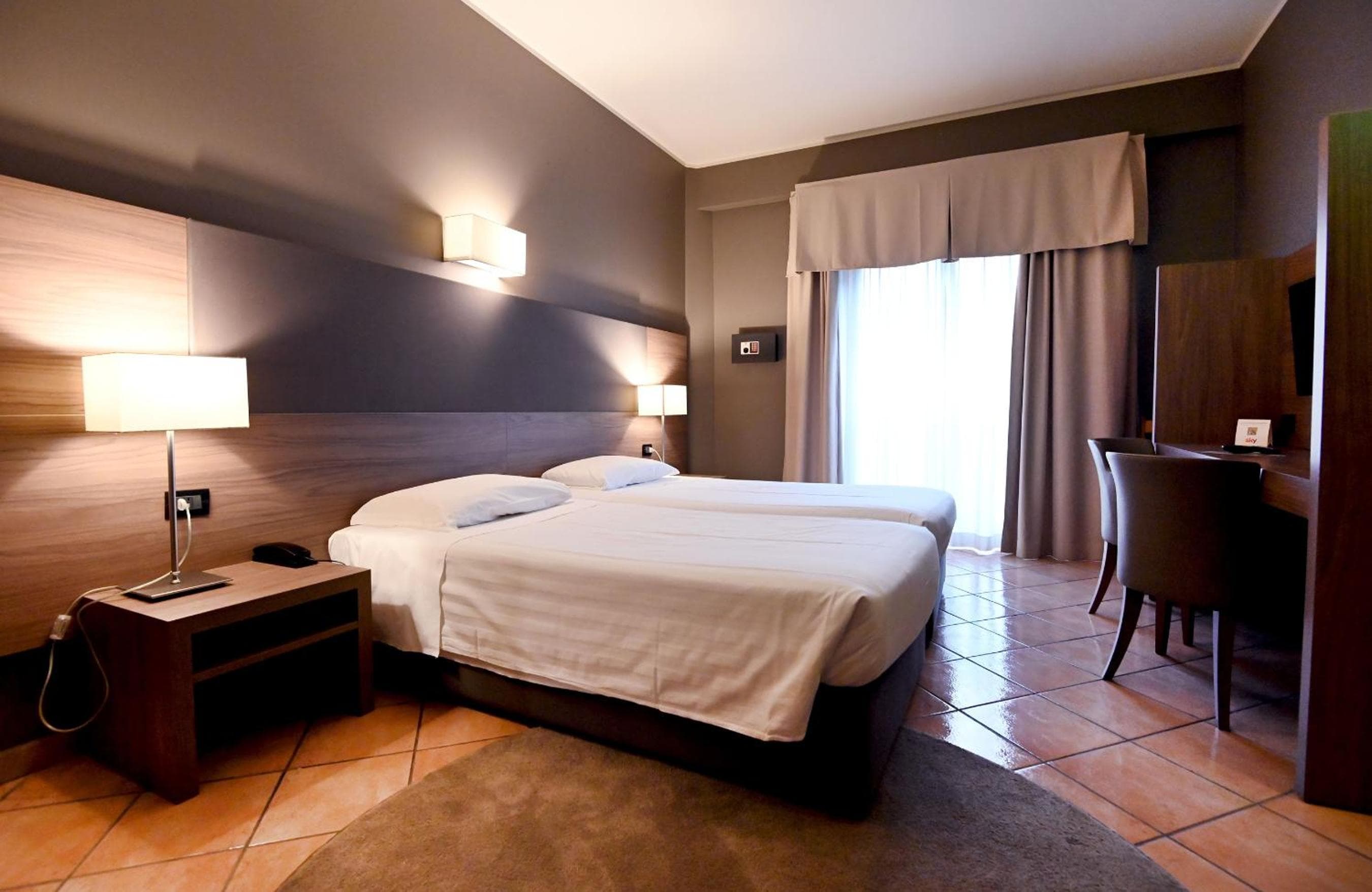 Hotel Sunflower — 3