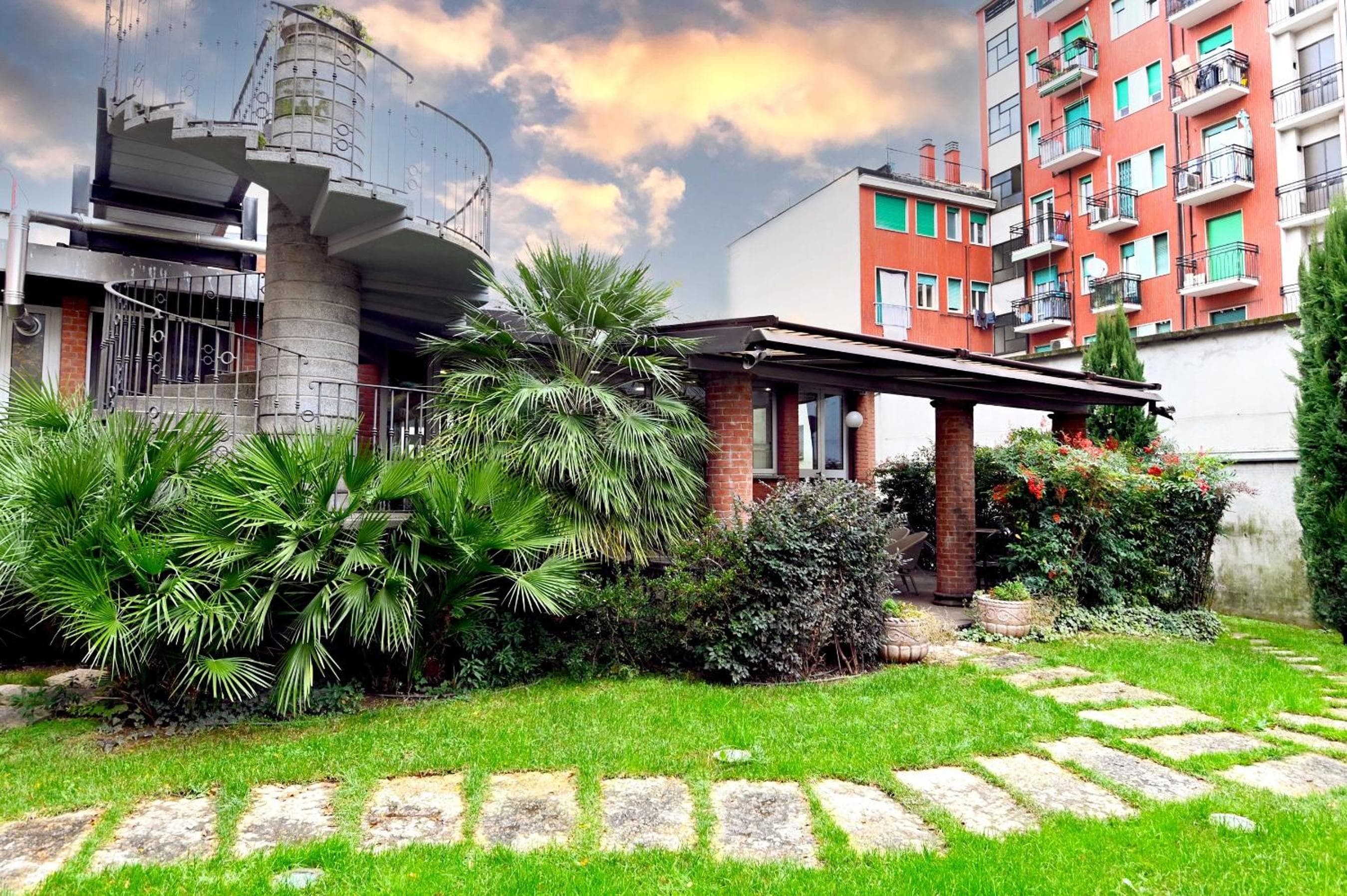 Hotel Sunflower — 4