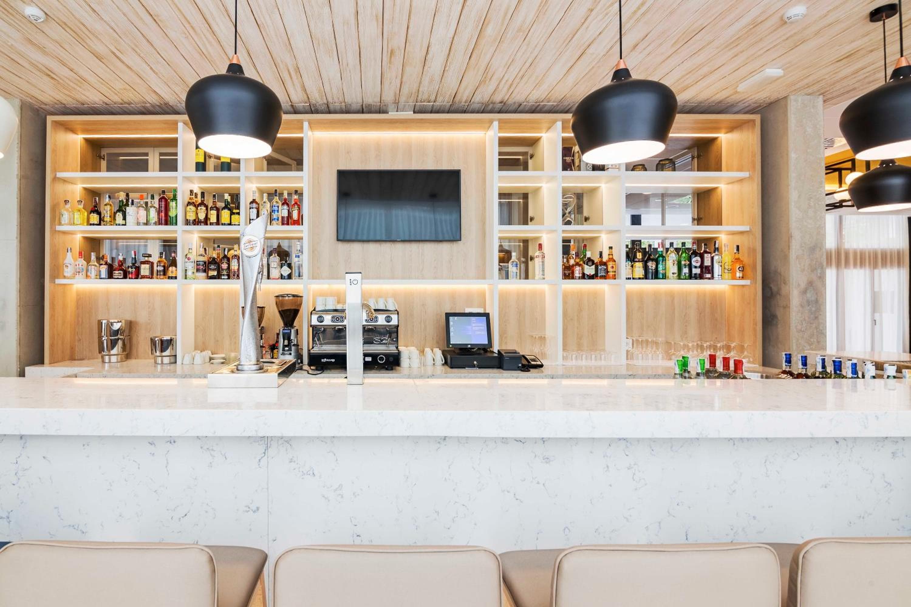 Golden Hotel Barcelona — 18