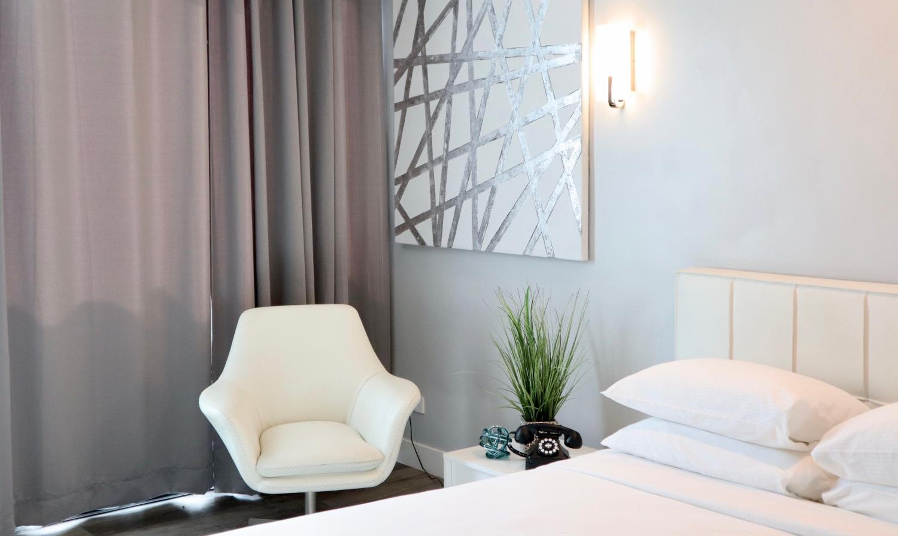 Park Plaza Lodge — 10